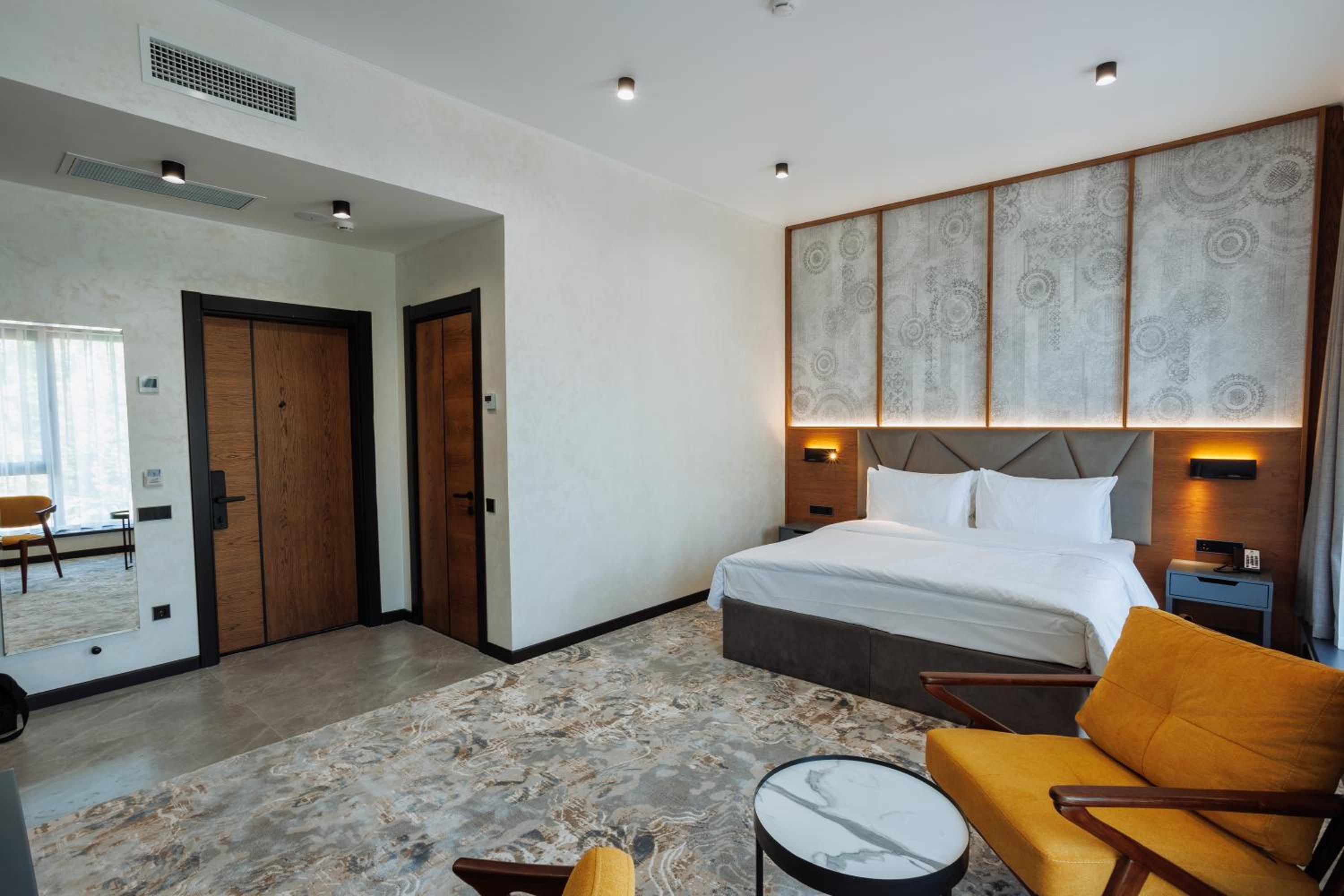 Double Room - Photo 6
