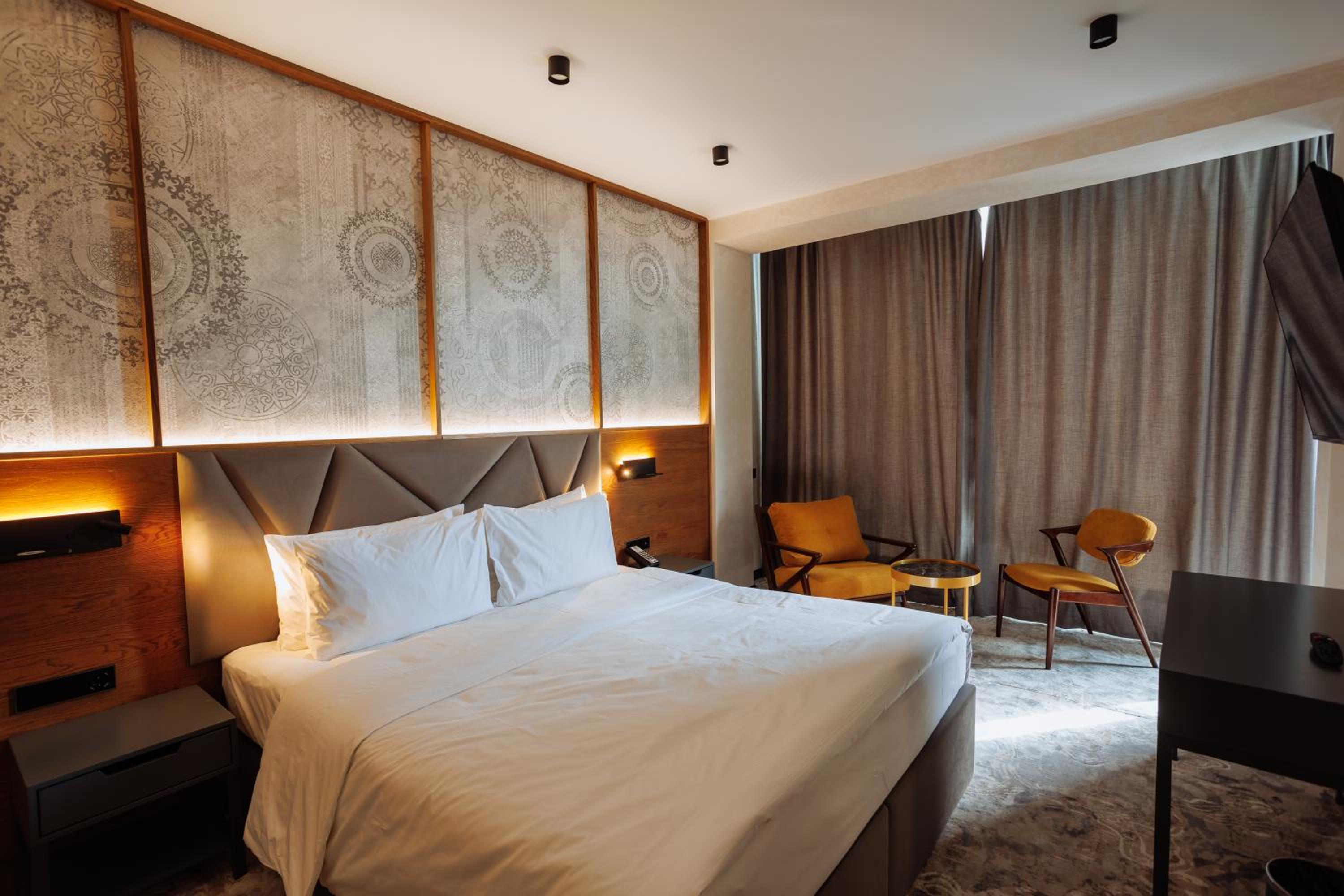 Deluxe Double Room - Photo 22