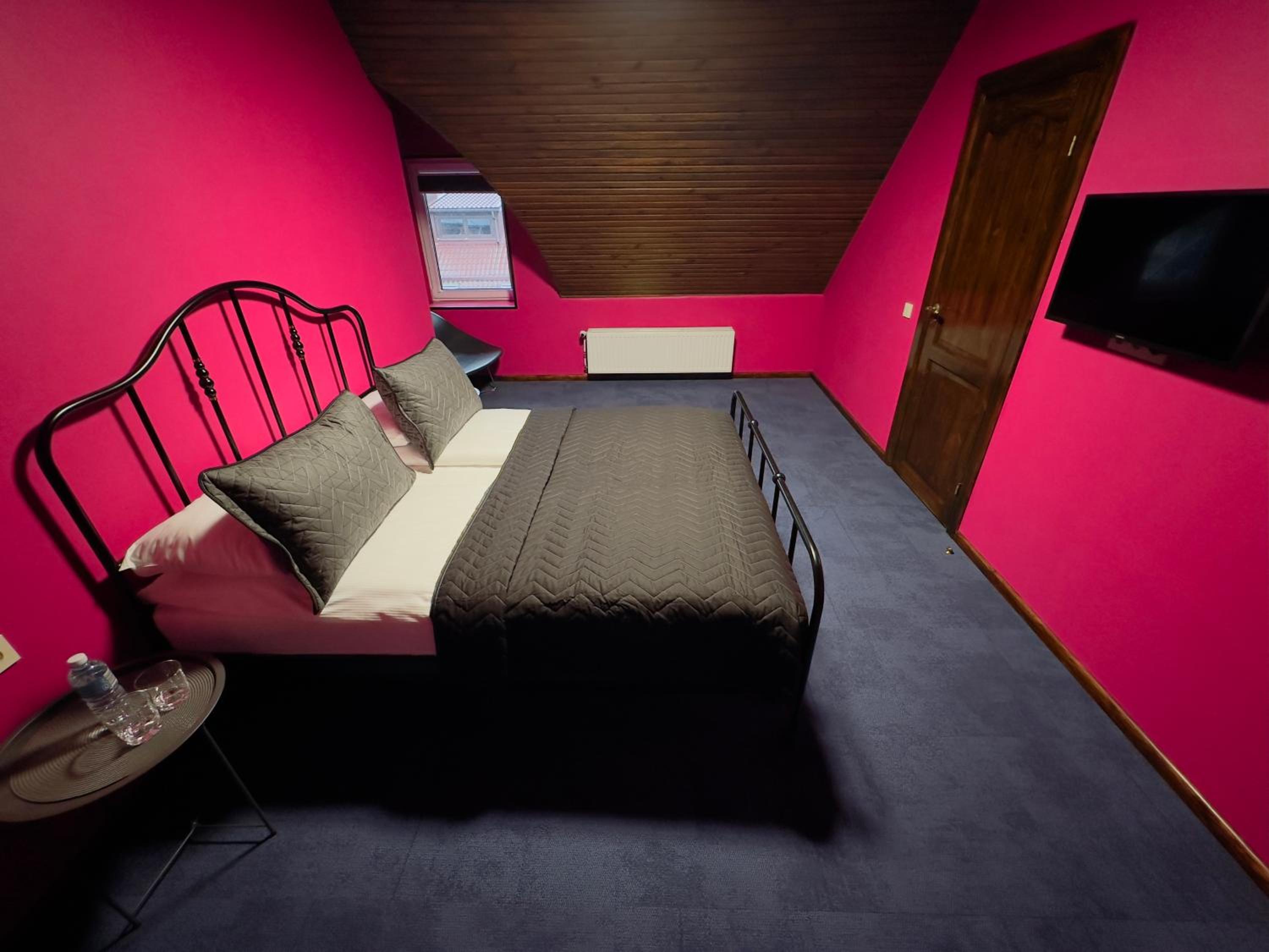 Deluxe Double Room with Bath - Jack the ripper photo 1