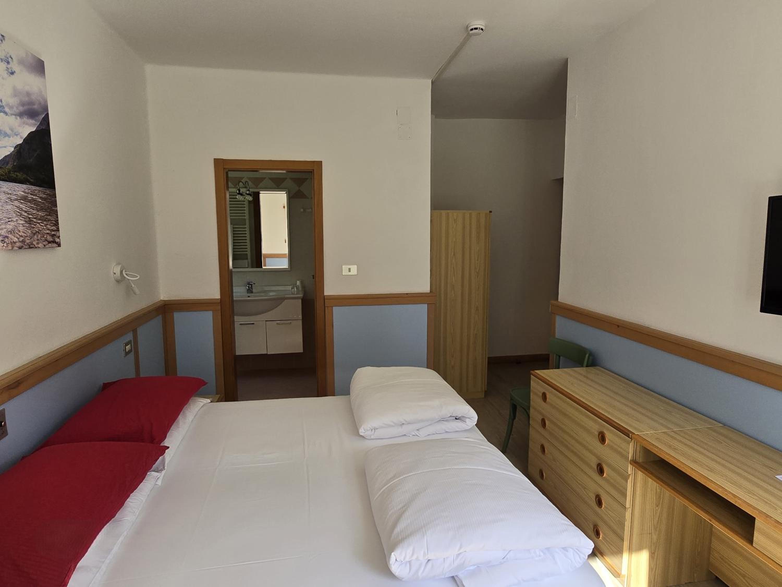 Double Or Twin Room With Mountain View