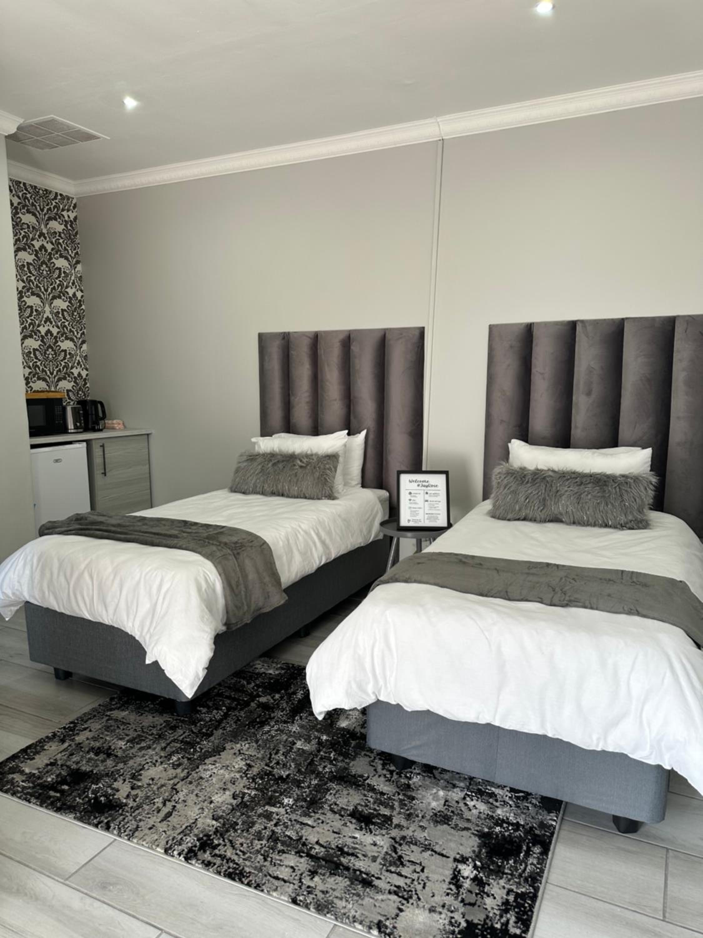 Twin Room photo 2