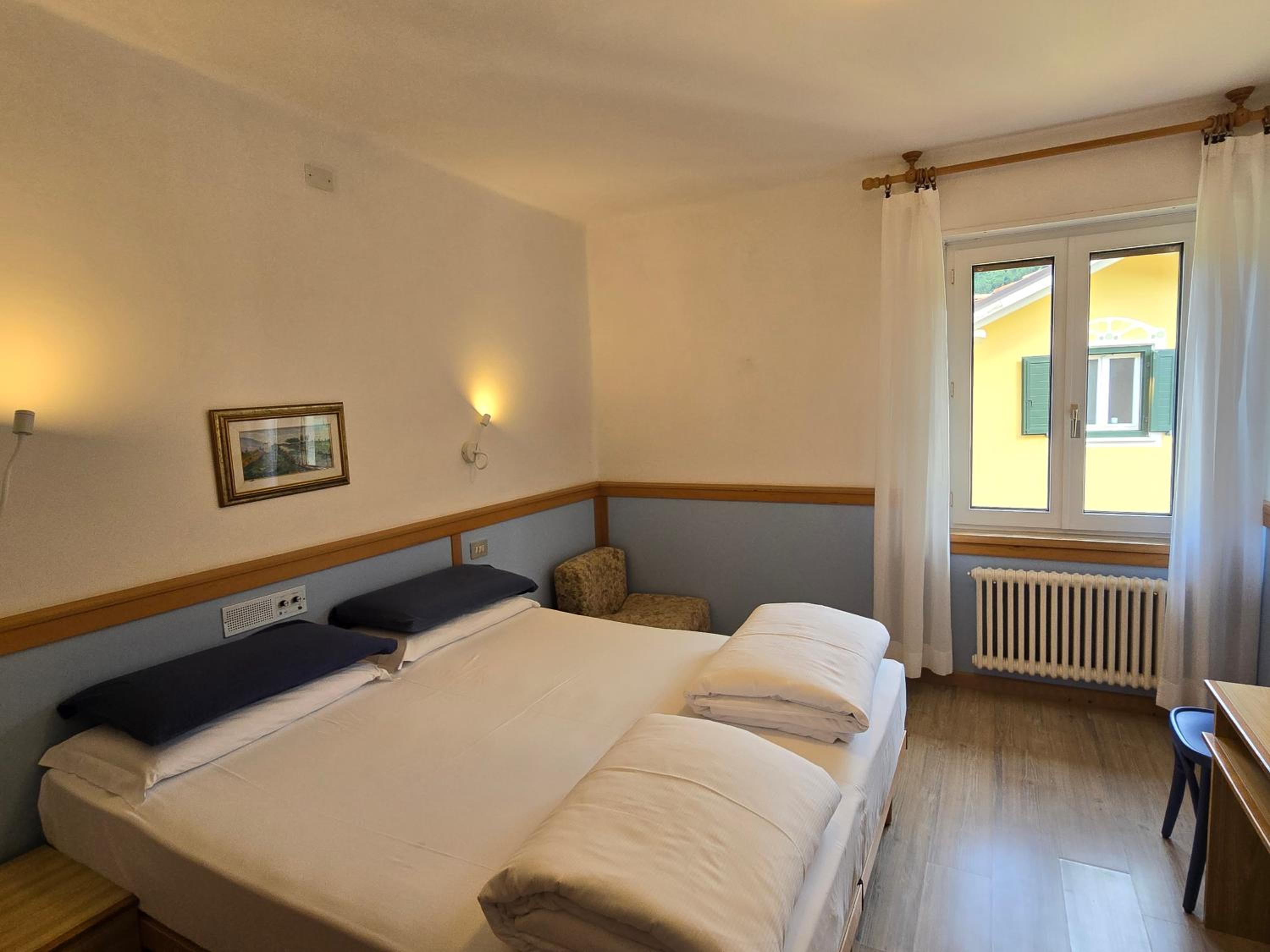 Double or Twin Room - Photo 2