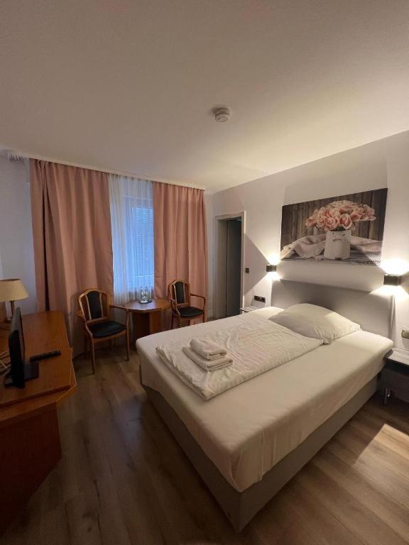 Double Room - Photo 6