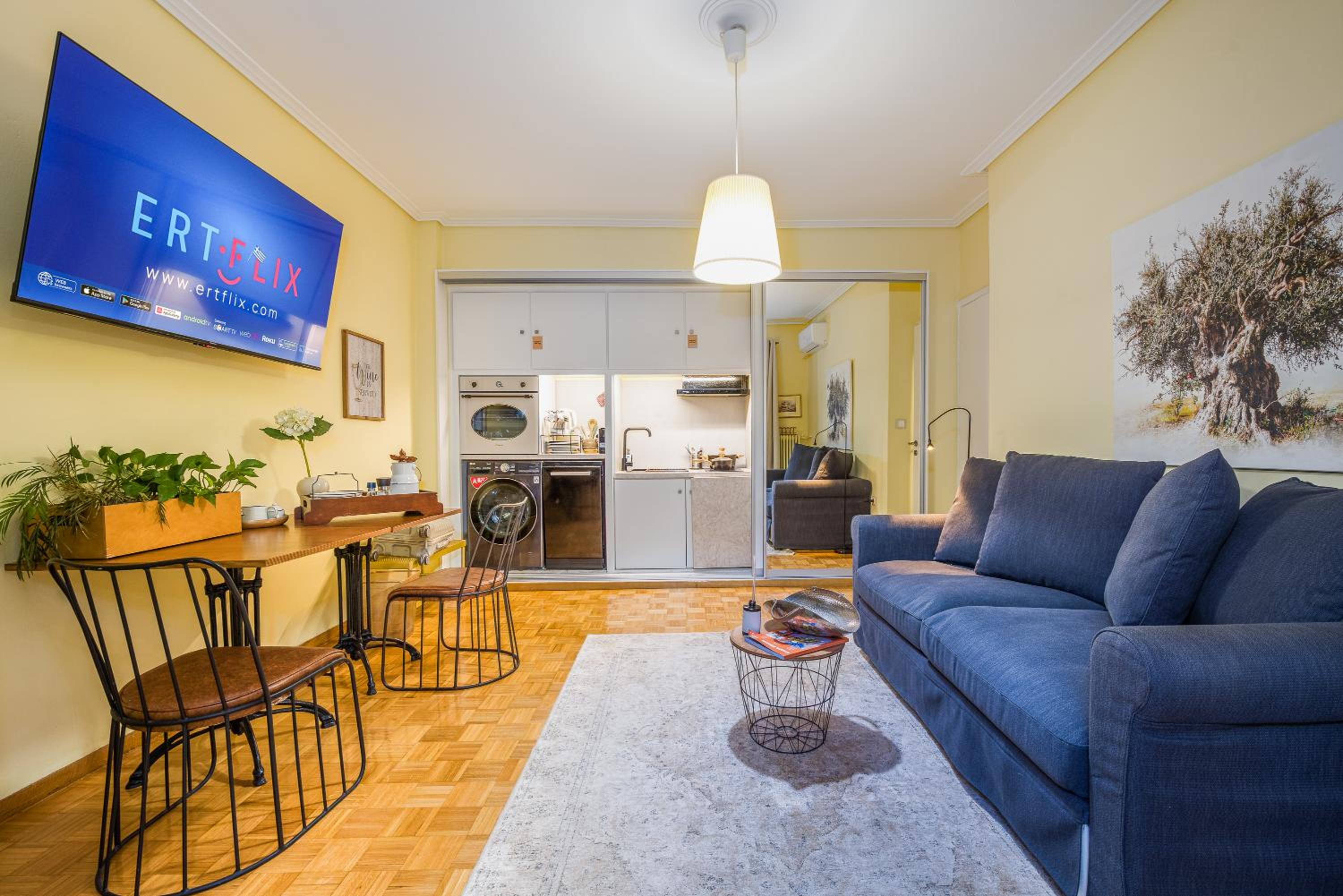 Deluxe One-Bedroom Apartment with Garden View