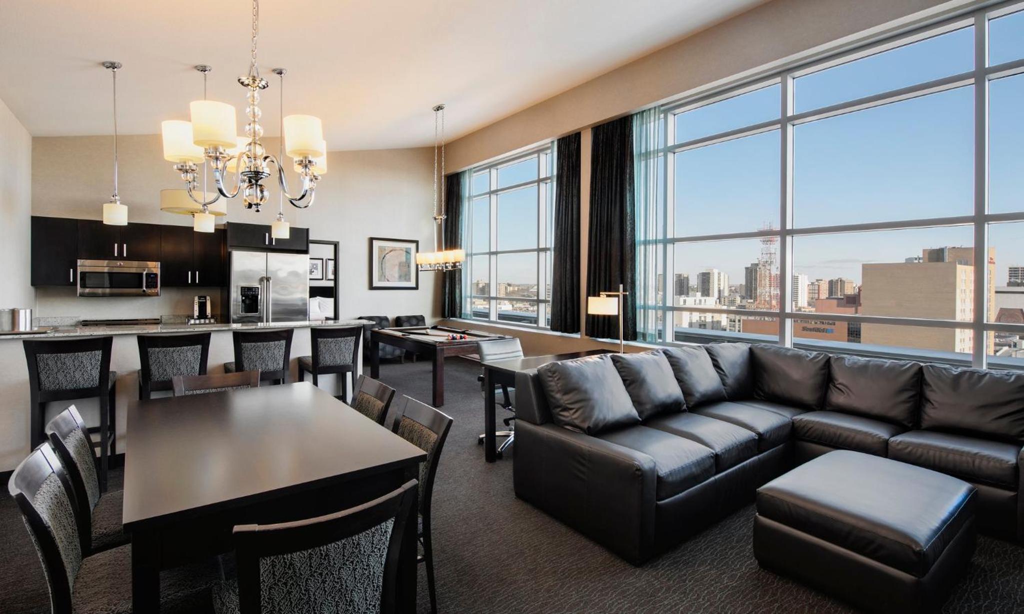 Penthouse Suite - Photo 4