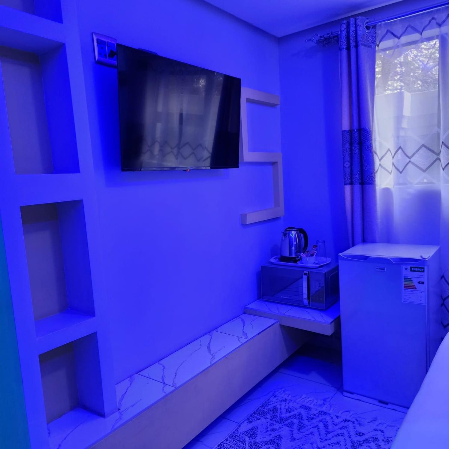 Deluxe King Suite