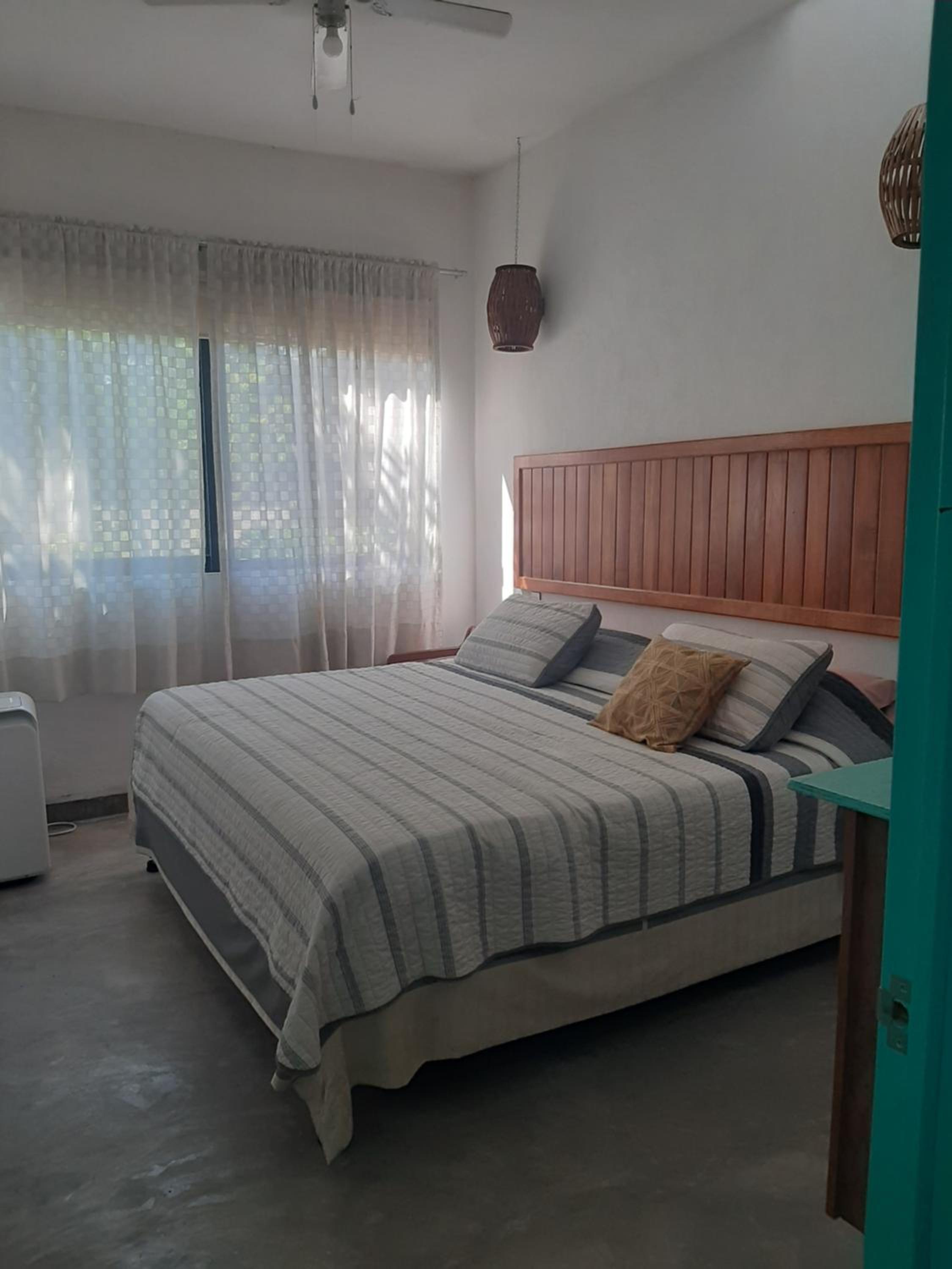 Double Room with Shared Bathroom photo 2