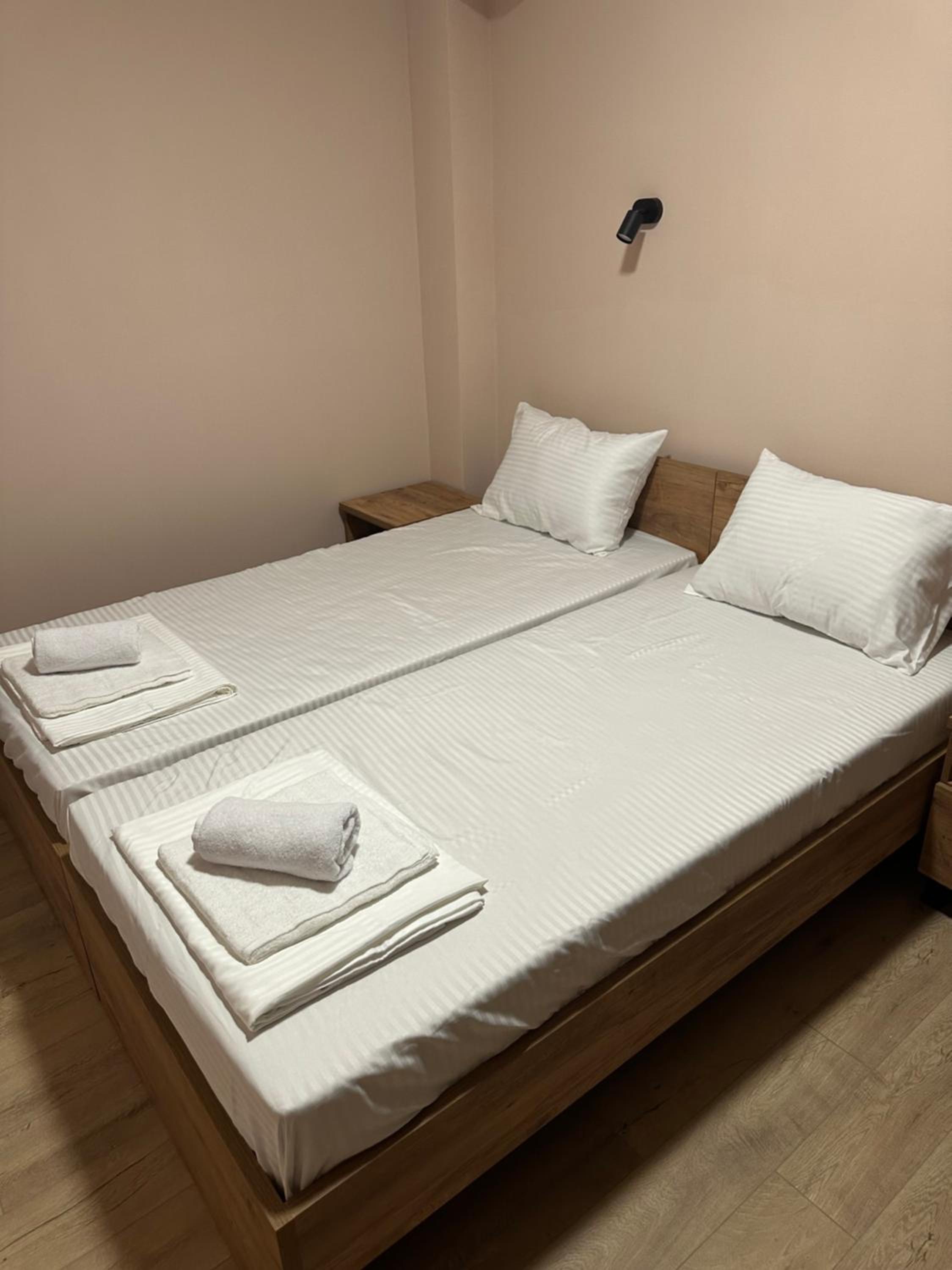 Deluxe One-Bedroom Apartment photo 1
