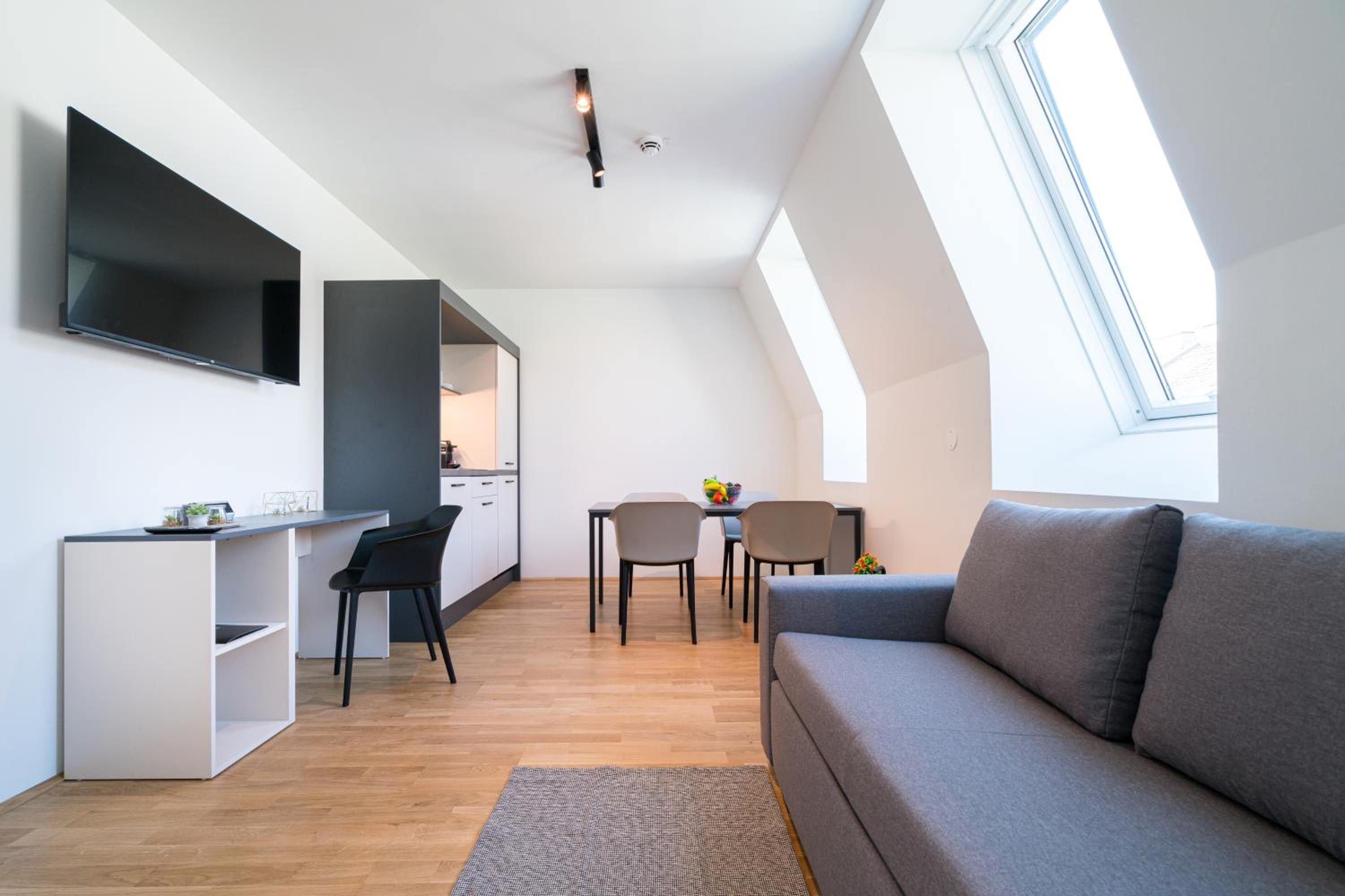 One-Bedroom Deluxe Apartment