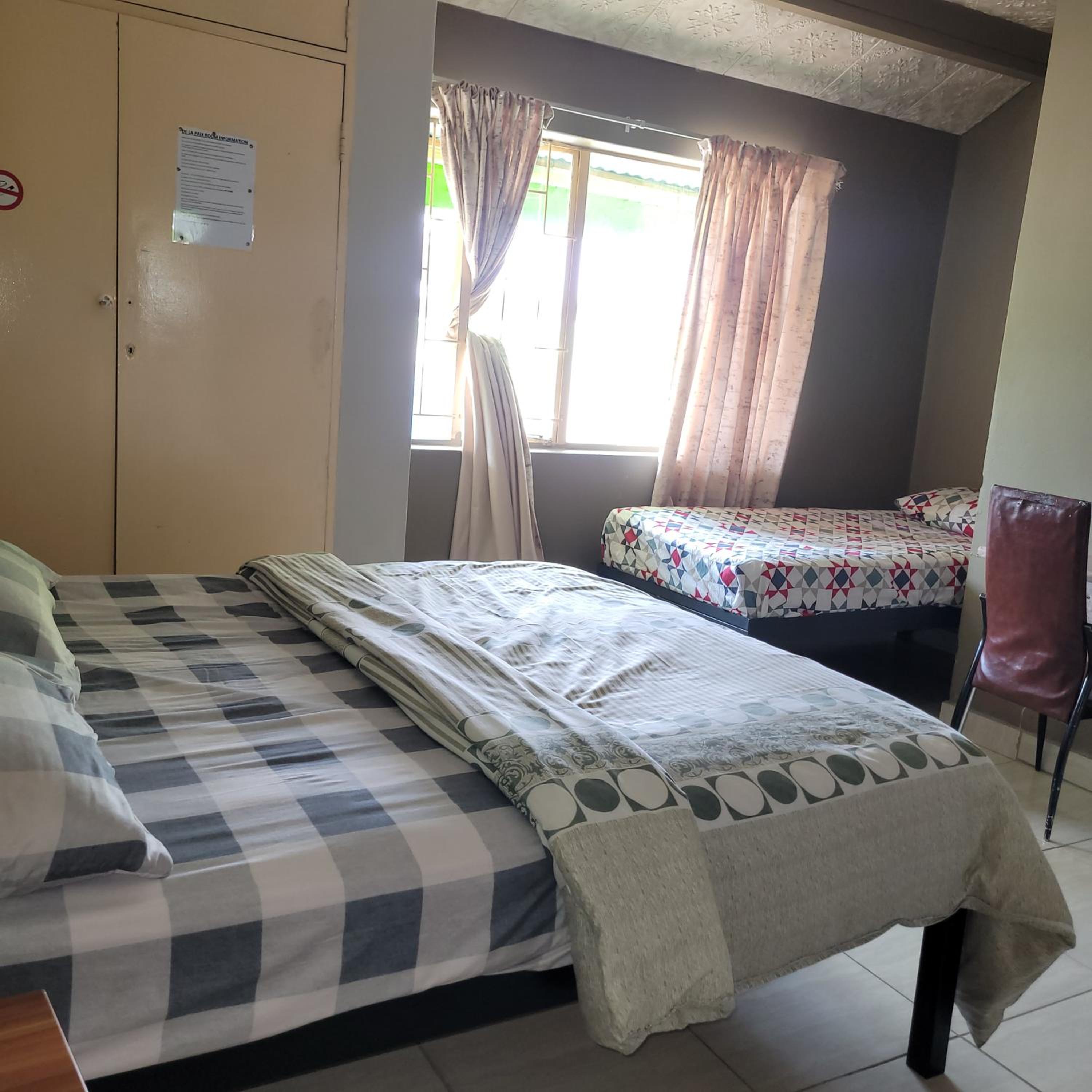 Deluxe Double Room (2 Adults + 1 Child) photo 1