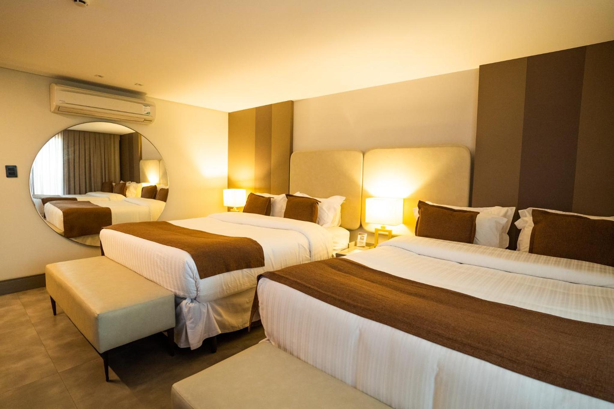 Family Suite with Sea View - Photo 9
