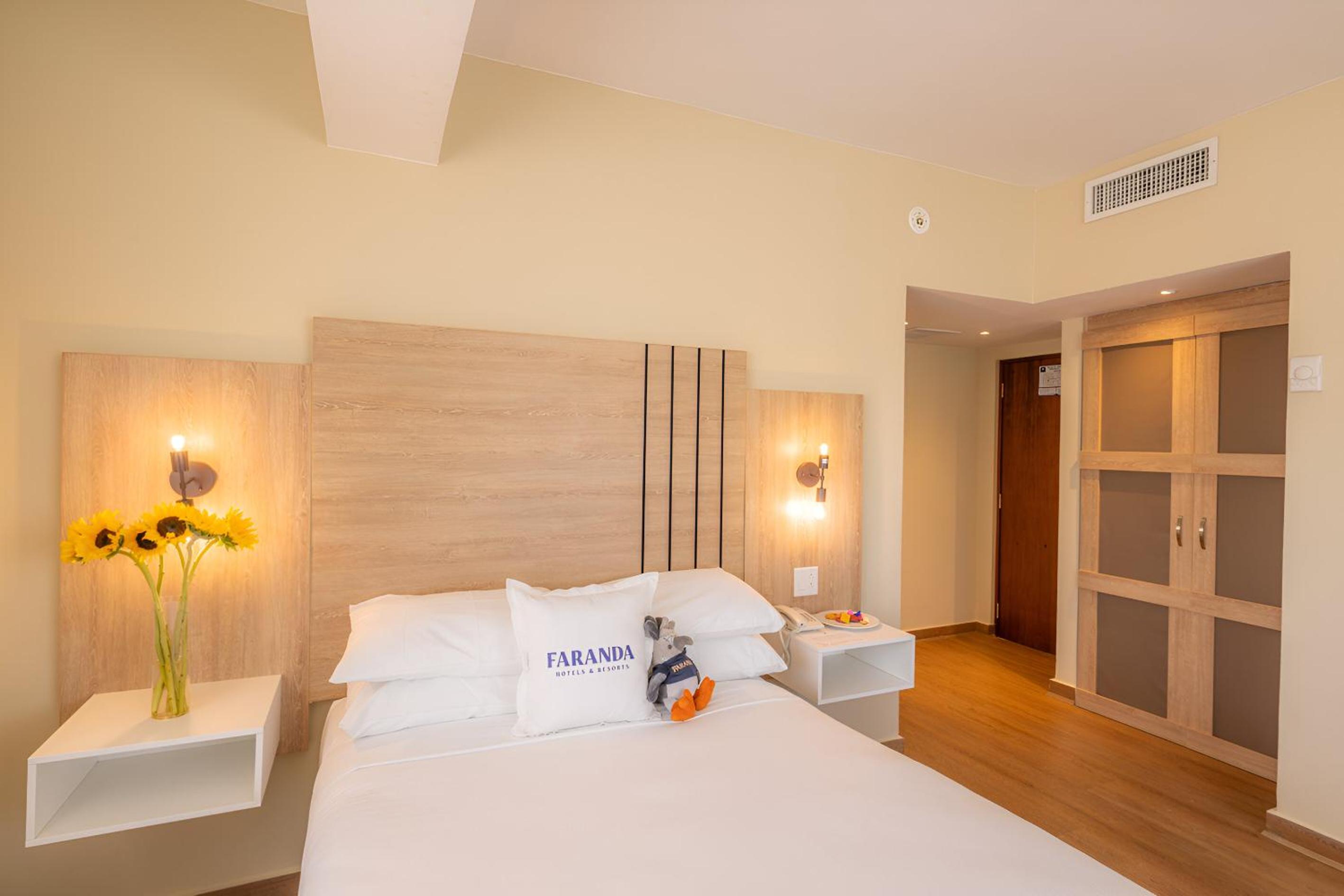 Double Room - Non-Smoking - Photo 1