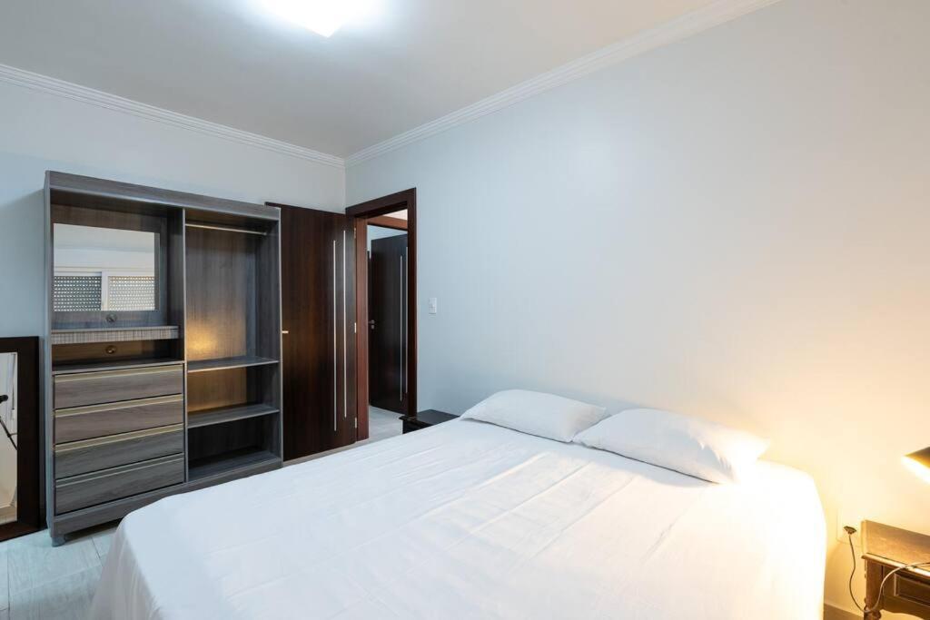 Four-Bedroom House photo 2