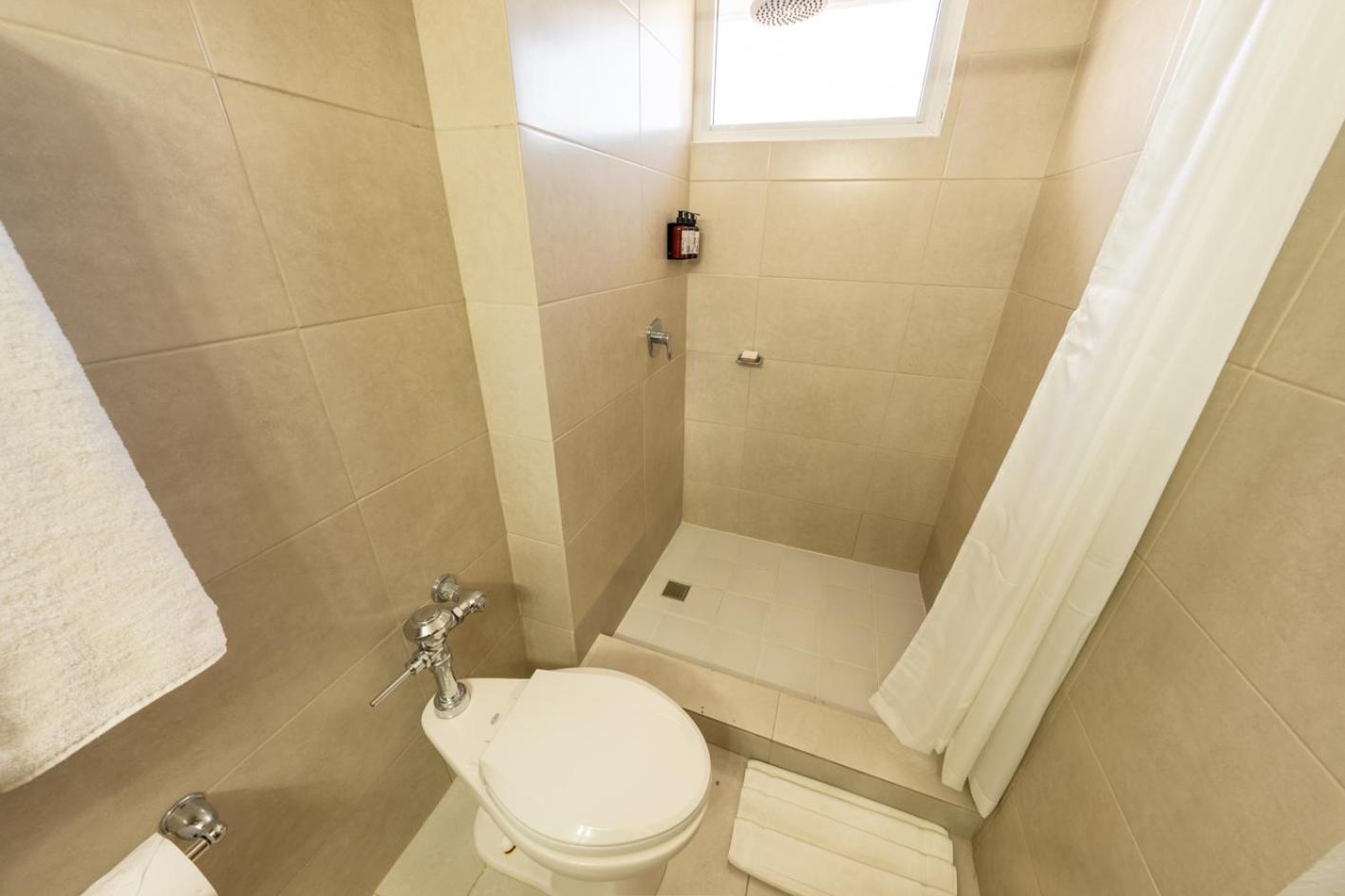 Double Room - Non-Smoking - Photo 3