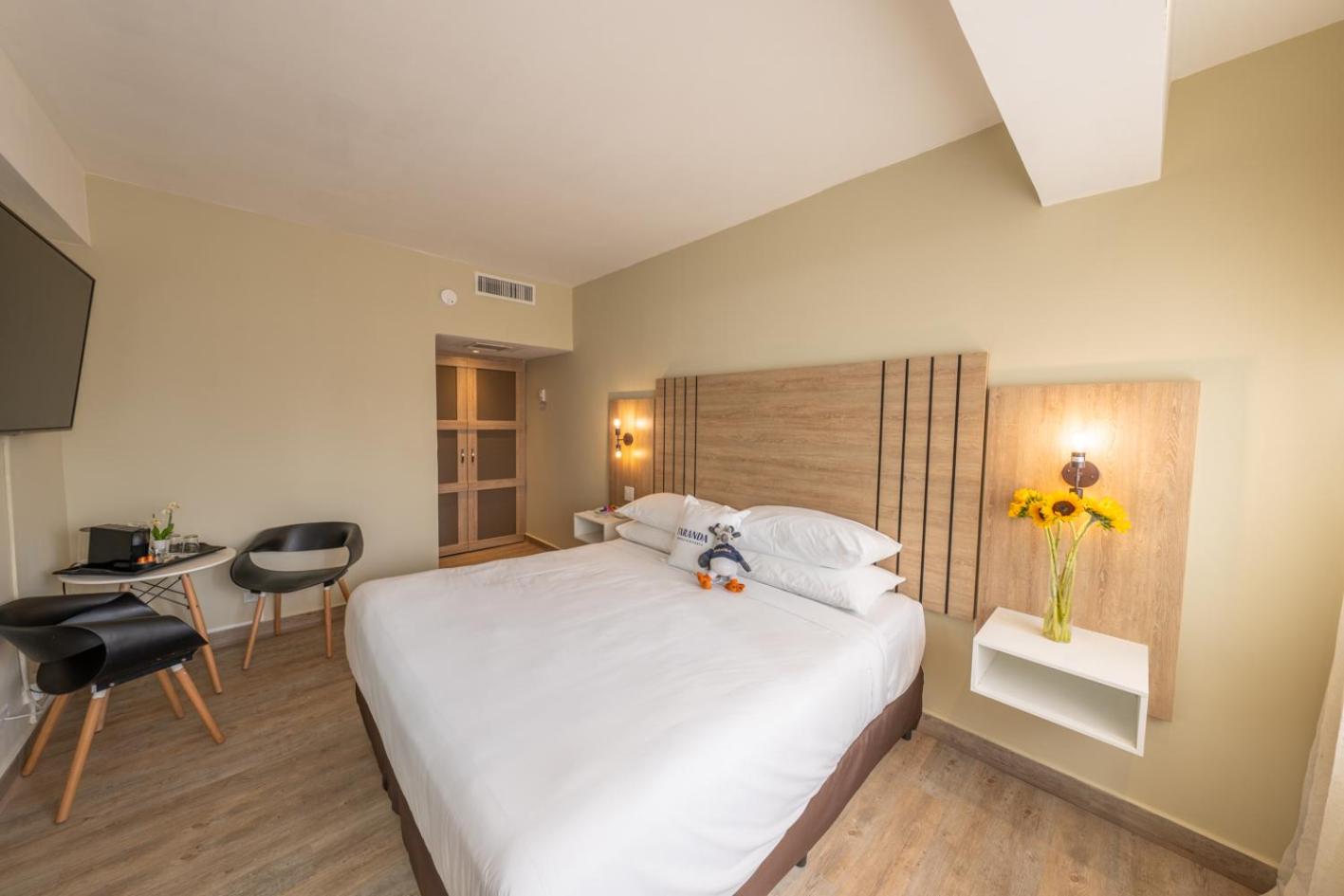 One-Bedroom Suite - Photo 1