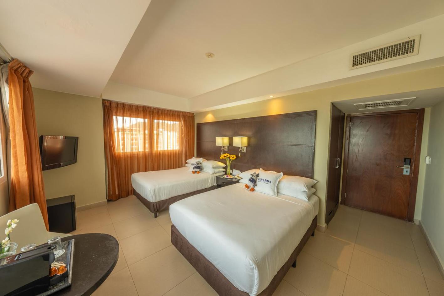 2 Queen Beds  - Photo 8