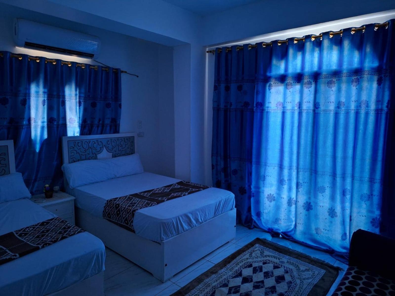Apartment with Sea View - Photo 11