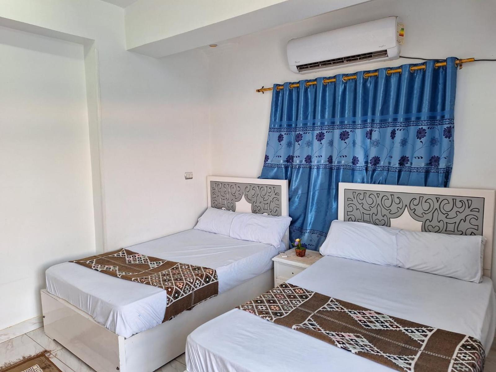 Apartment with Sea View - Photo 13
