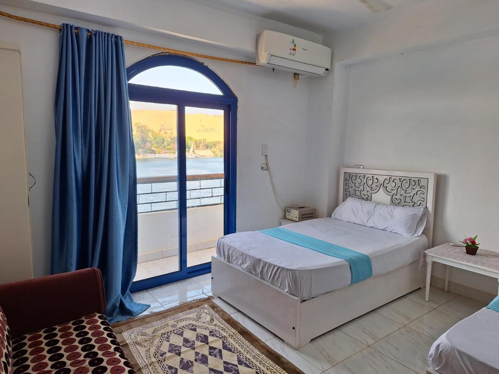 Apartment with Sea View - Photo 16