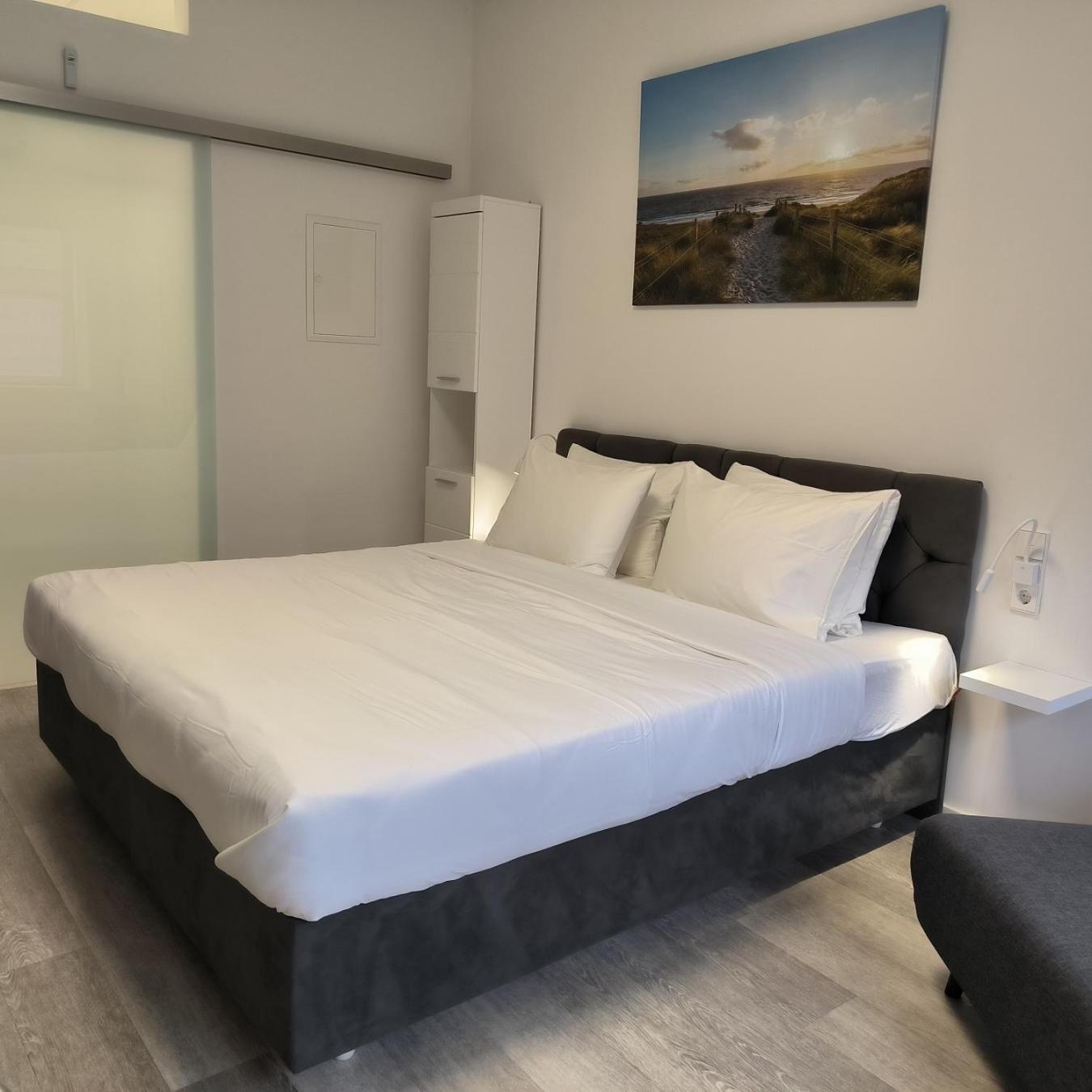 Double Room with Private Bathroom photo 1