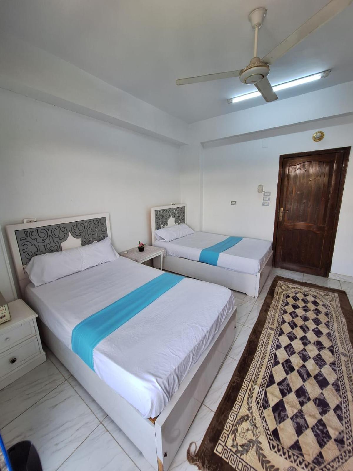 Apartment with Sea View - Photo 21