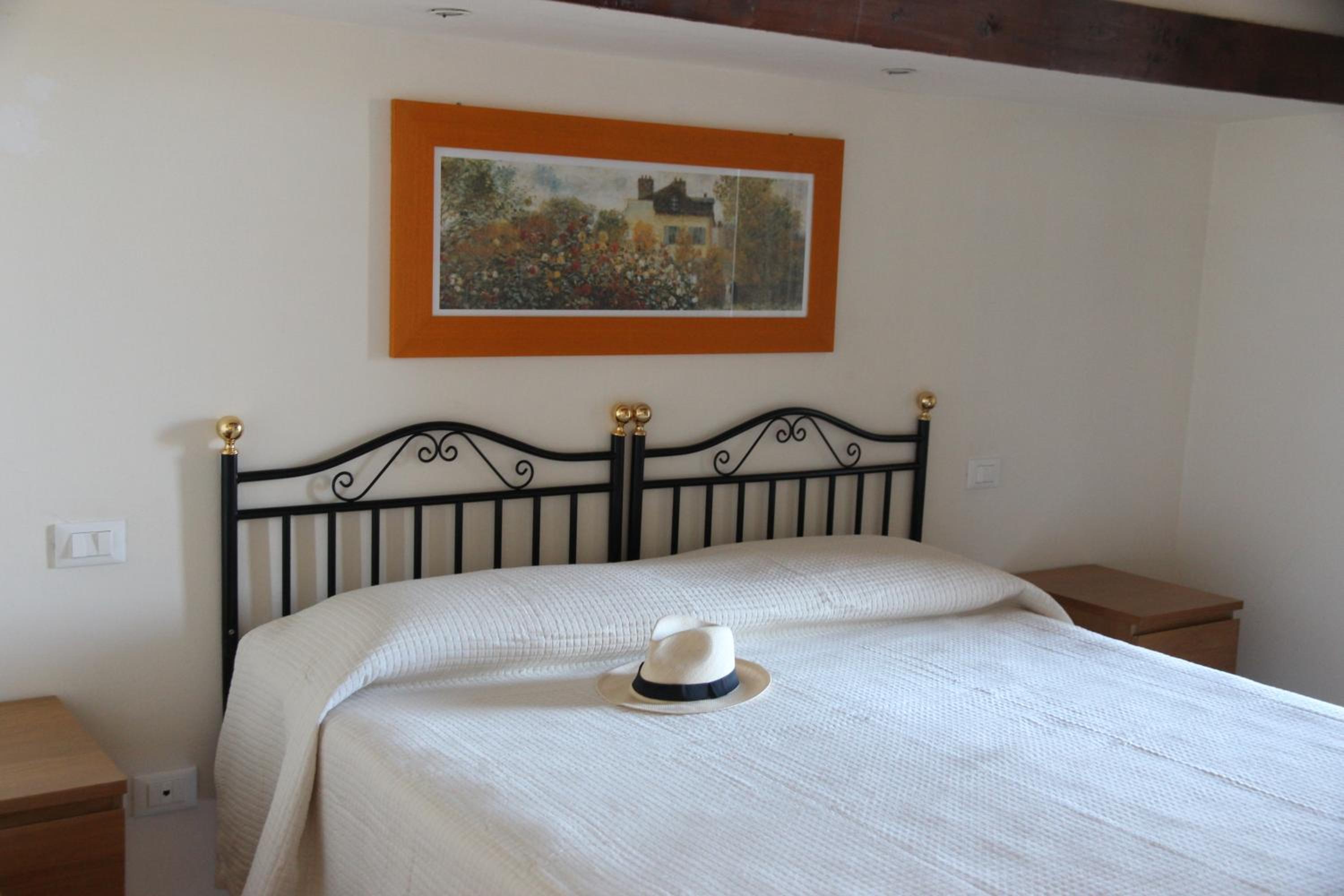 One-Bedroom Apartment with Private Garden