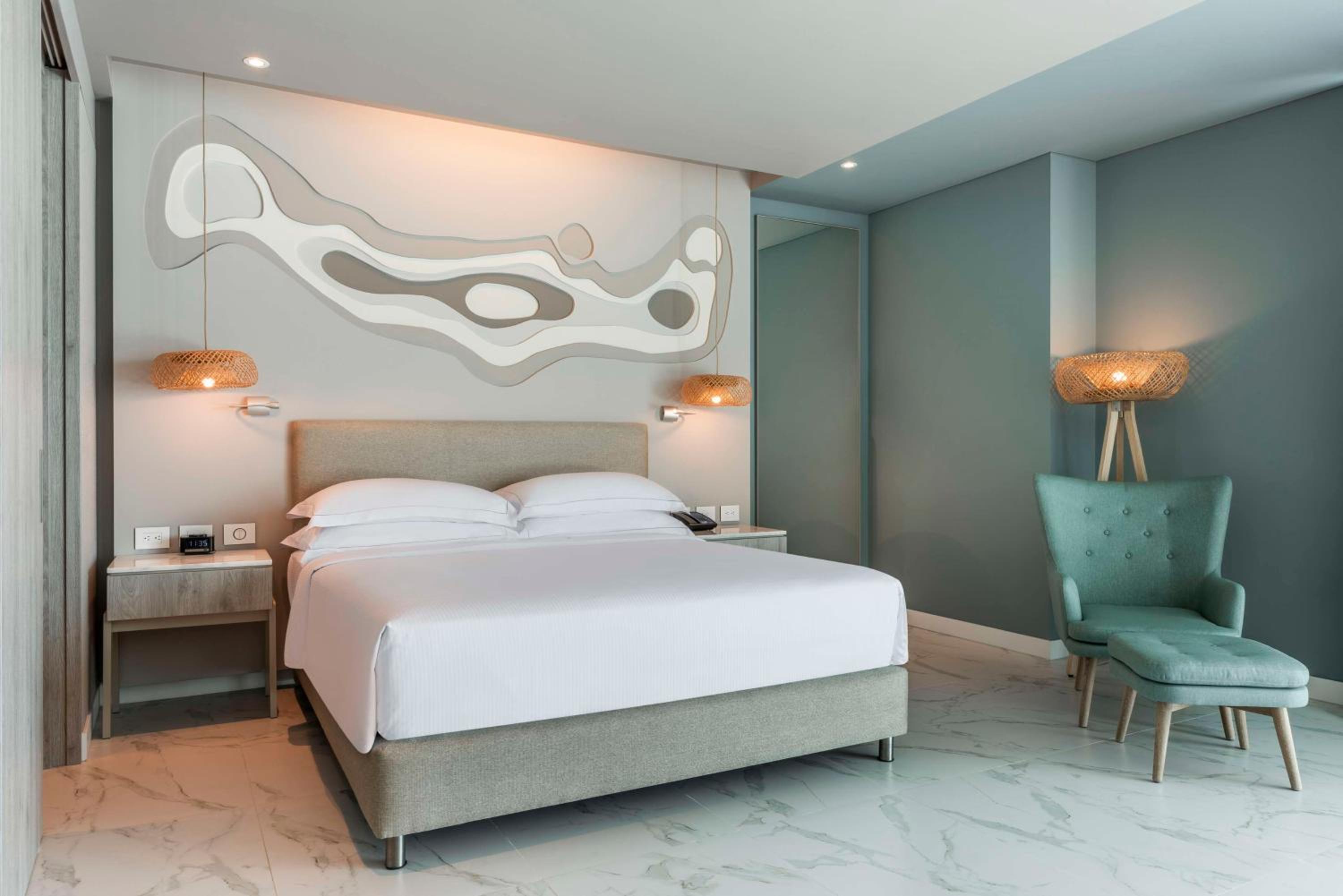 Junior Suite with One King Bed and Balcony - Ocean View  photo 1