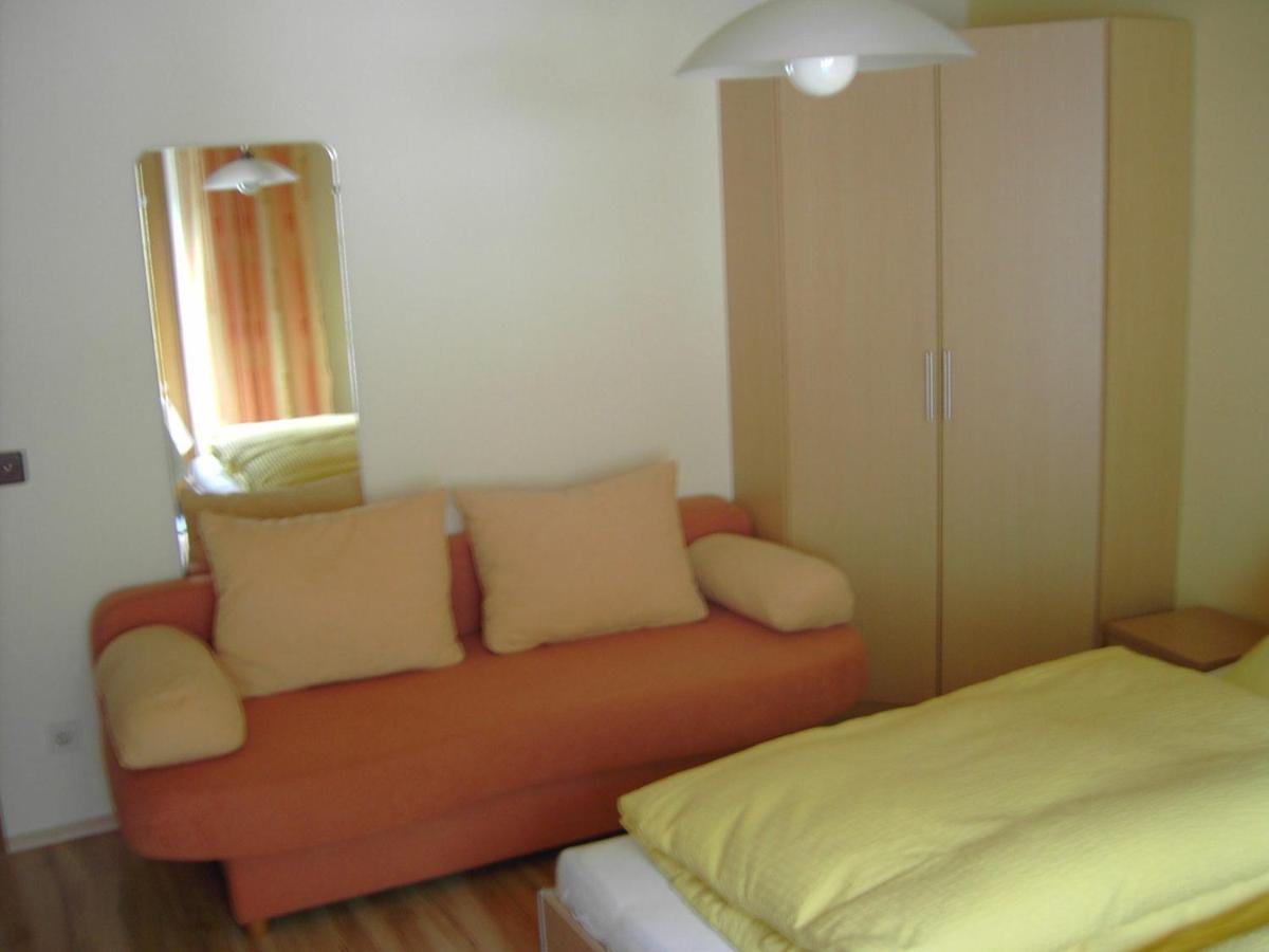 One-Bedroom Apartment photo 3