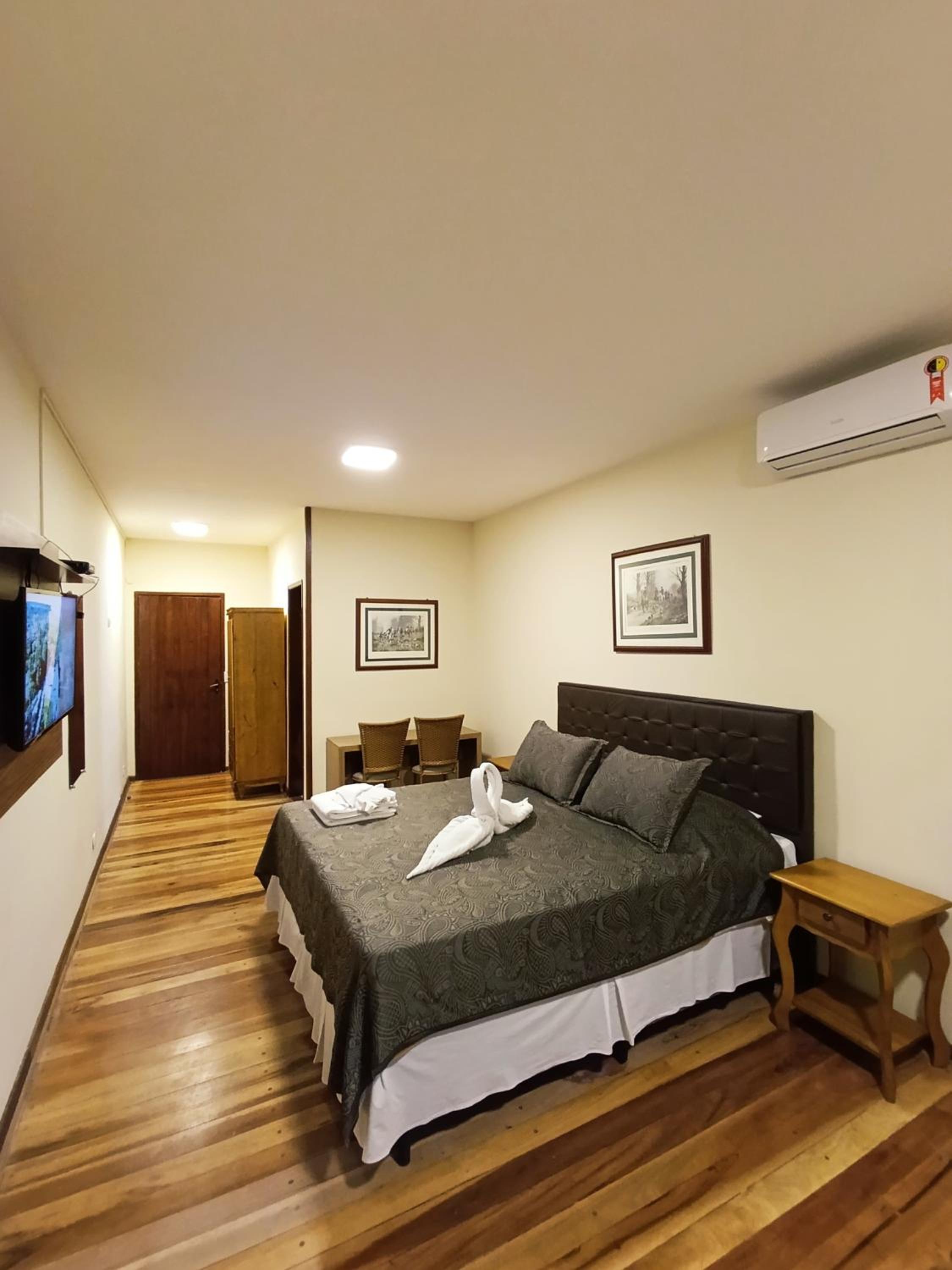 Large Double Room photo 3