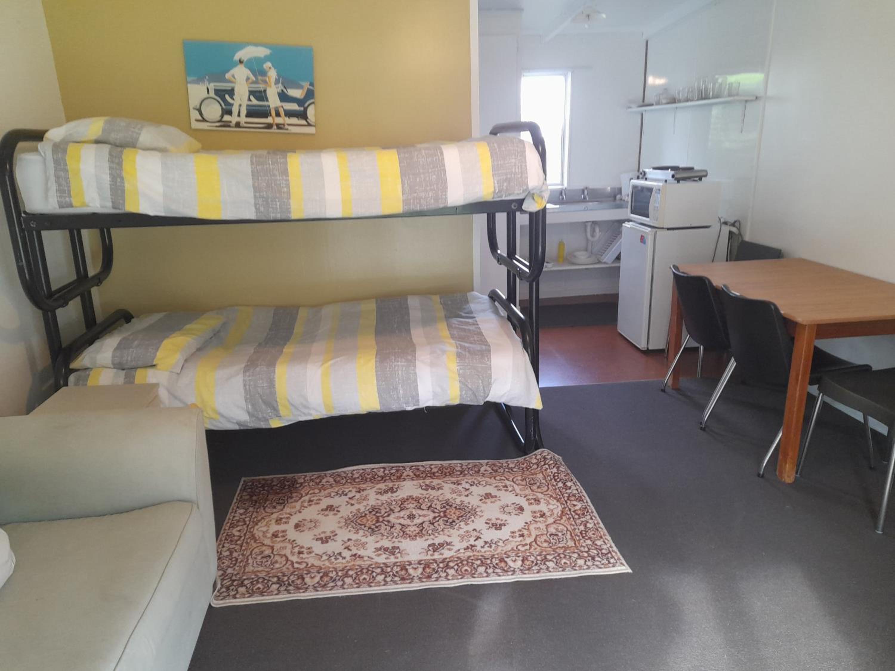Standard Triple Studio (Sleeps 5 - with linen) photo 1