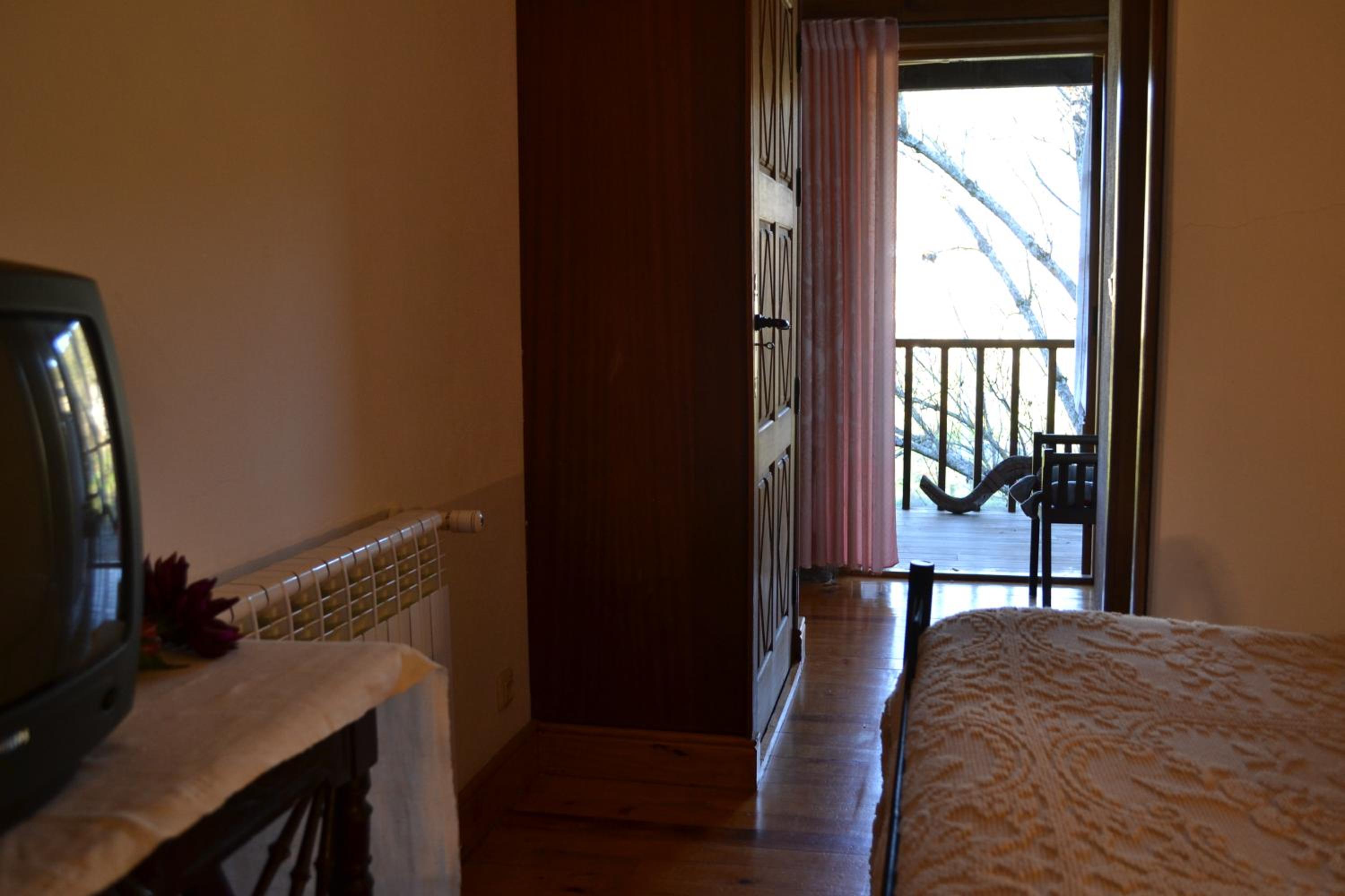 Double Room with Private Bathroom photo 2