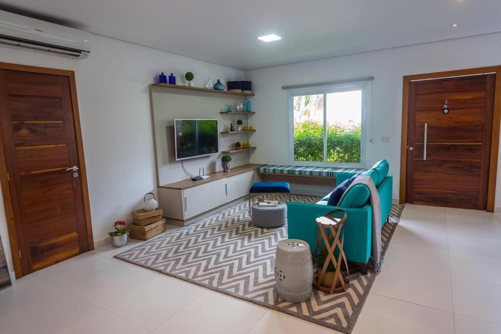Four-Bedroom House photo 1