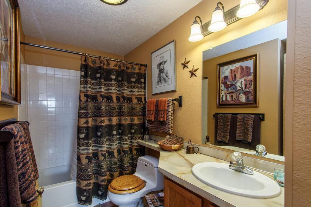 Two-Bedroom House photo 3