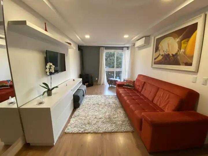 One-Bedroom Apartment photo 3