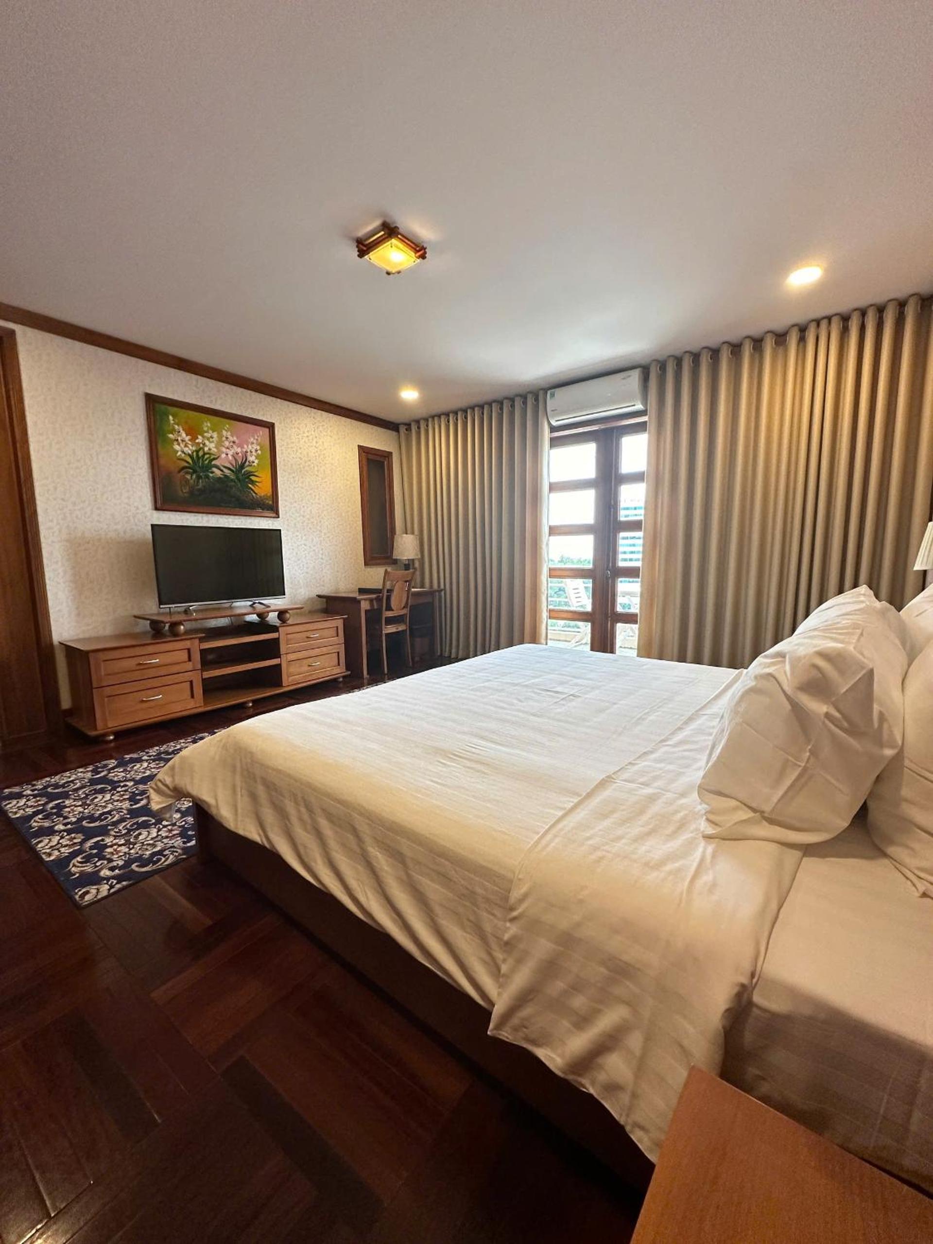Superior King Room