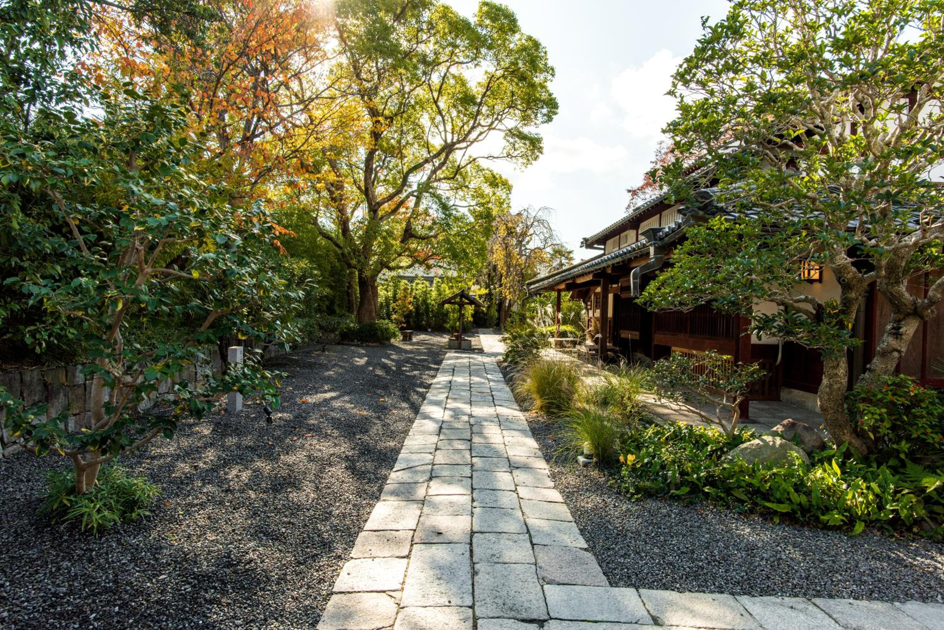 Family Room with Garden View photo 2