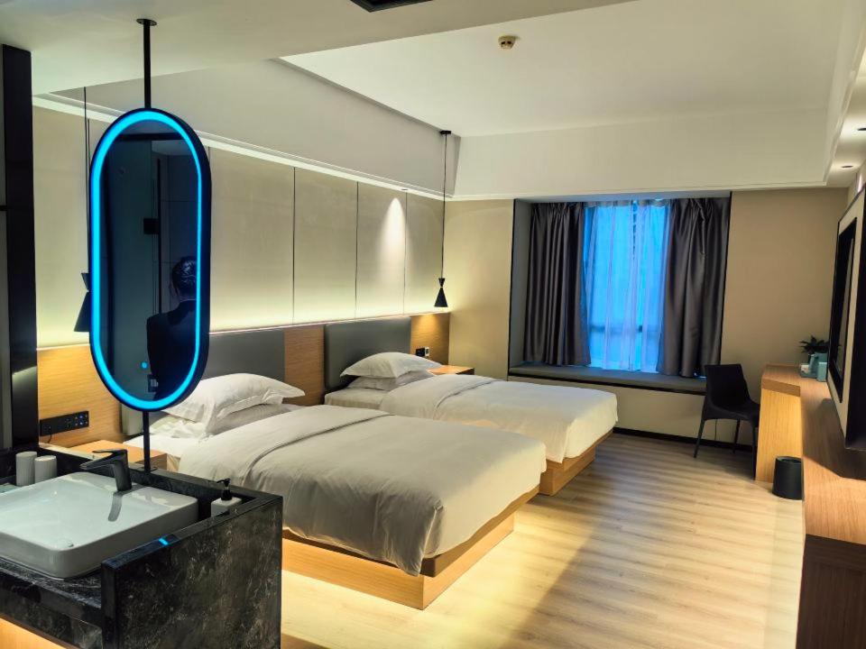 Deluxe Twin Room photo 3