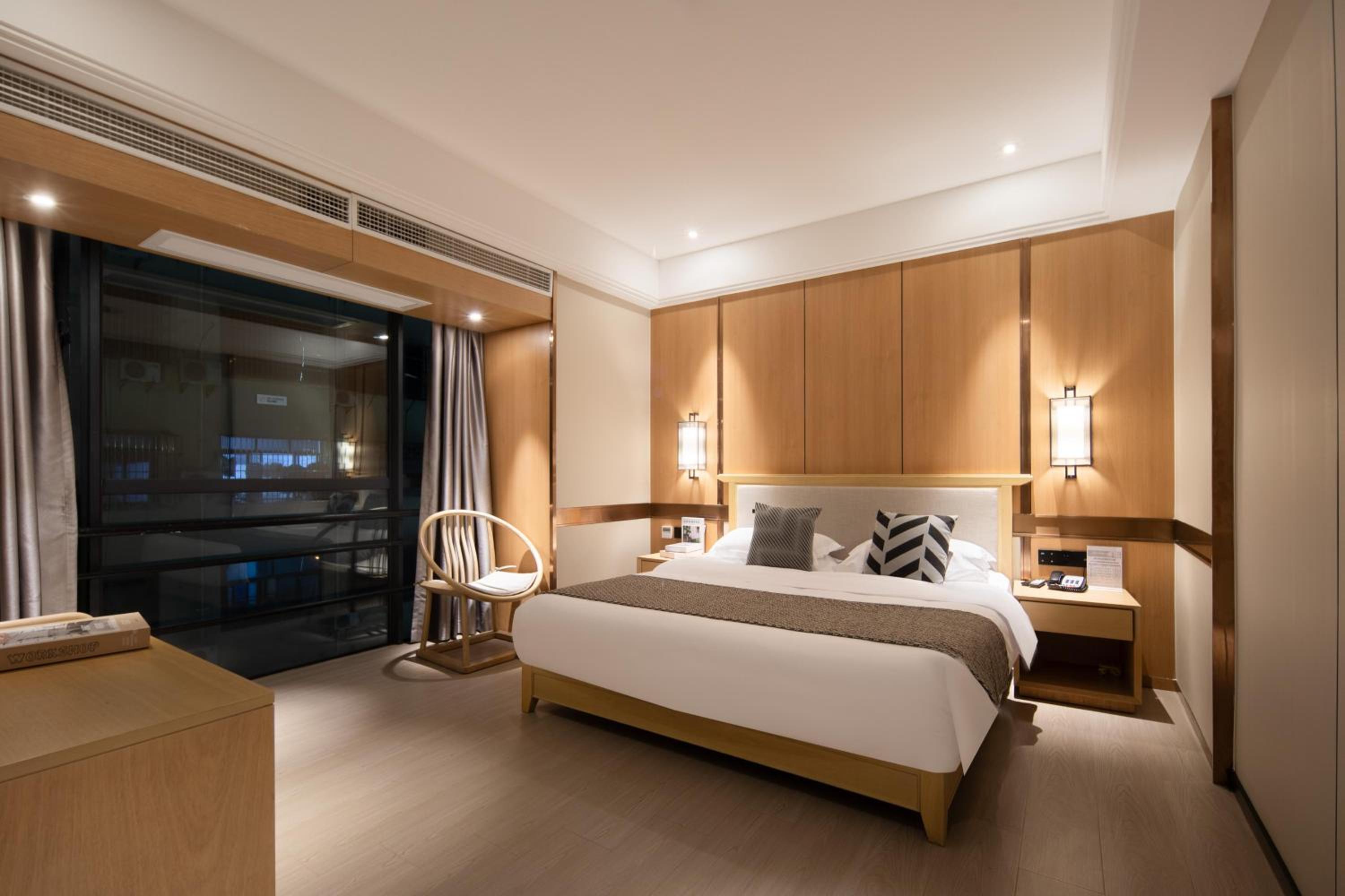 Executive Suite photo 2