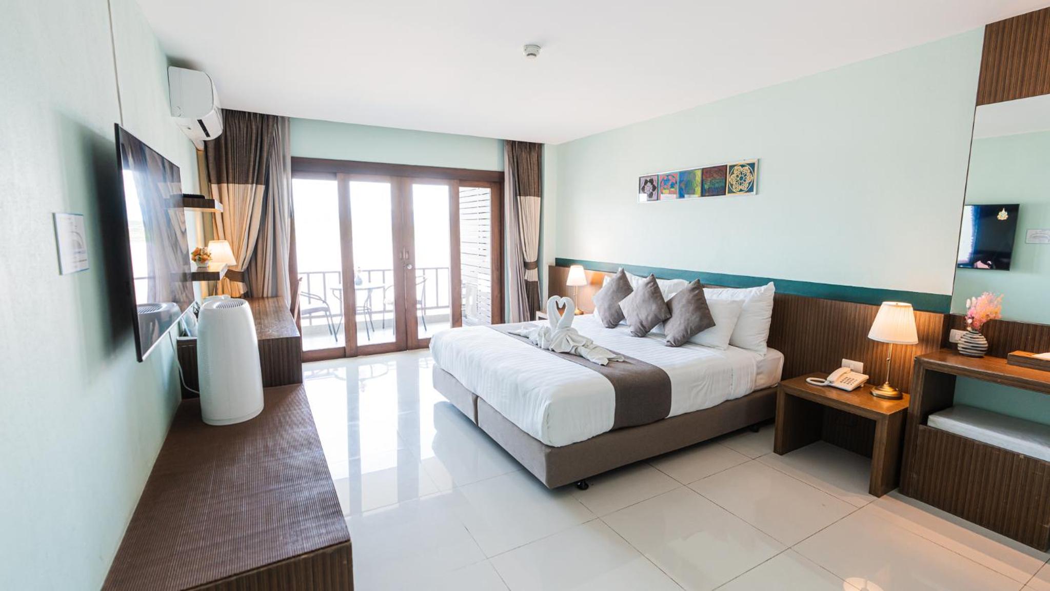 Deluxe Double Room with River View - Photo 1