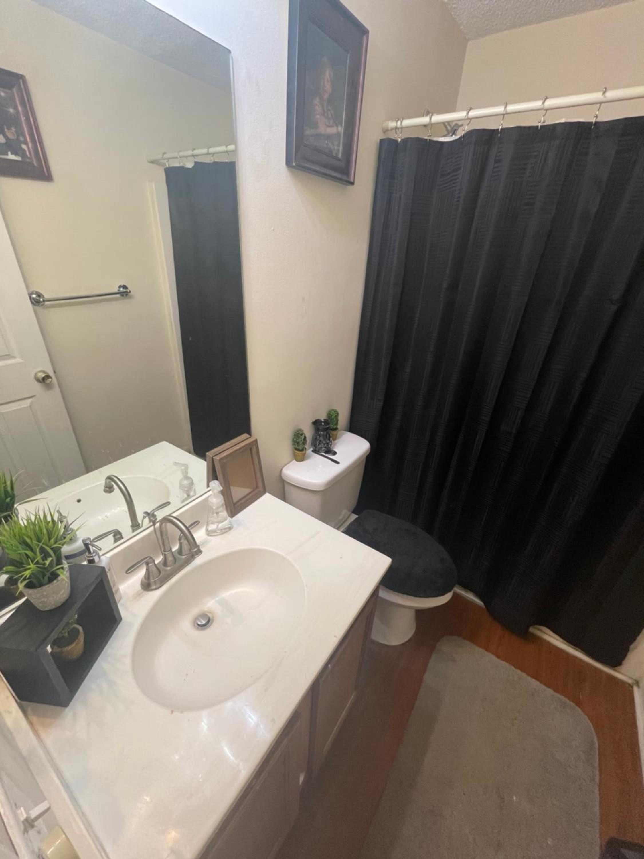 Double Room With Private Bathroom photo 3