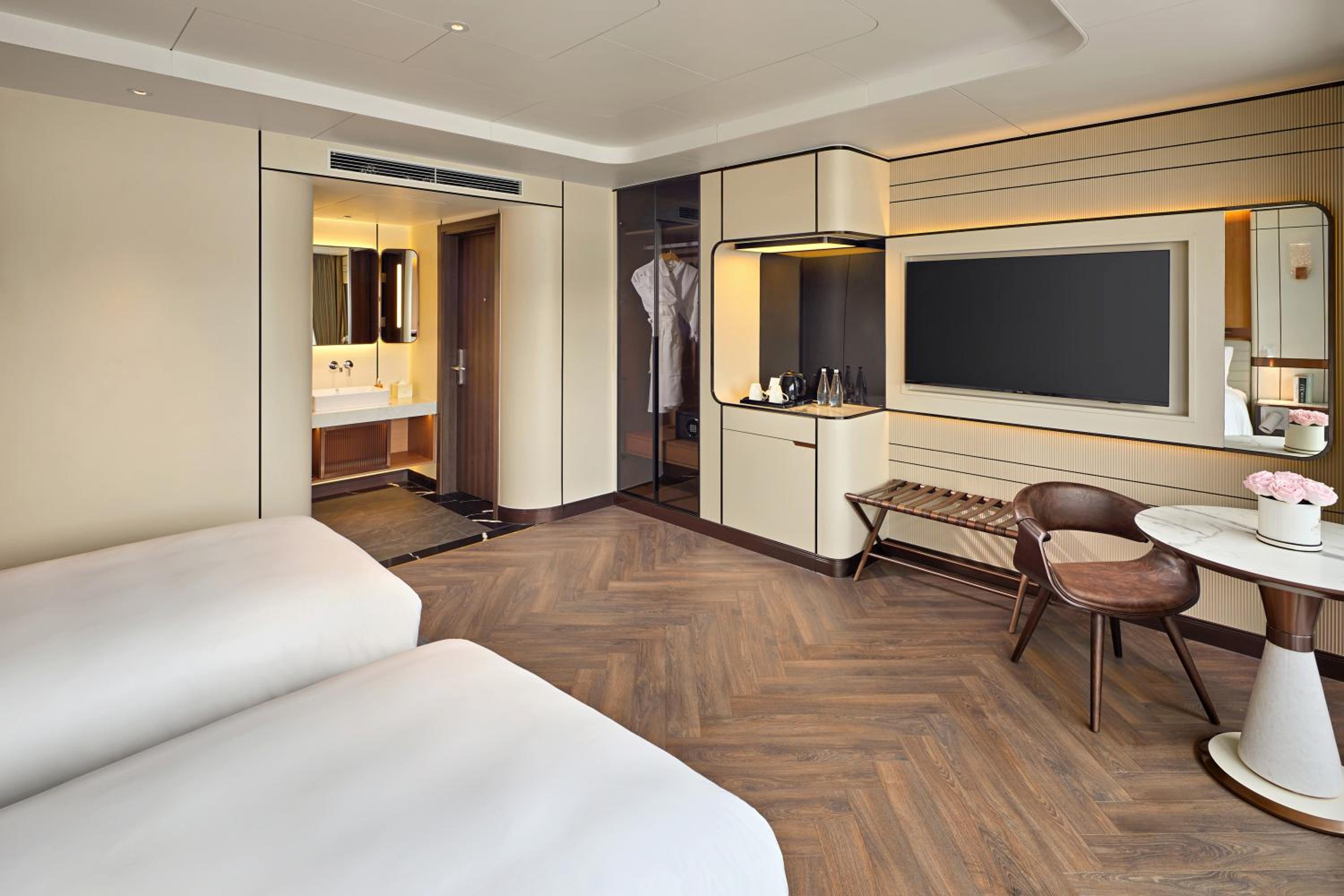 Ocean Balcony Suite - Photo 3