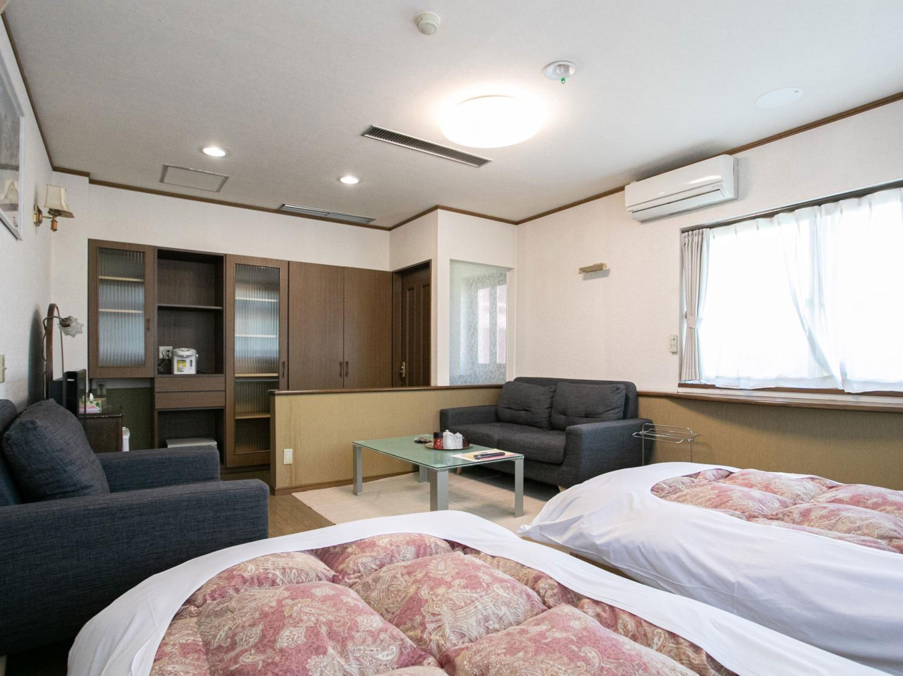 Standard Twin Room photo 2
