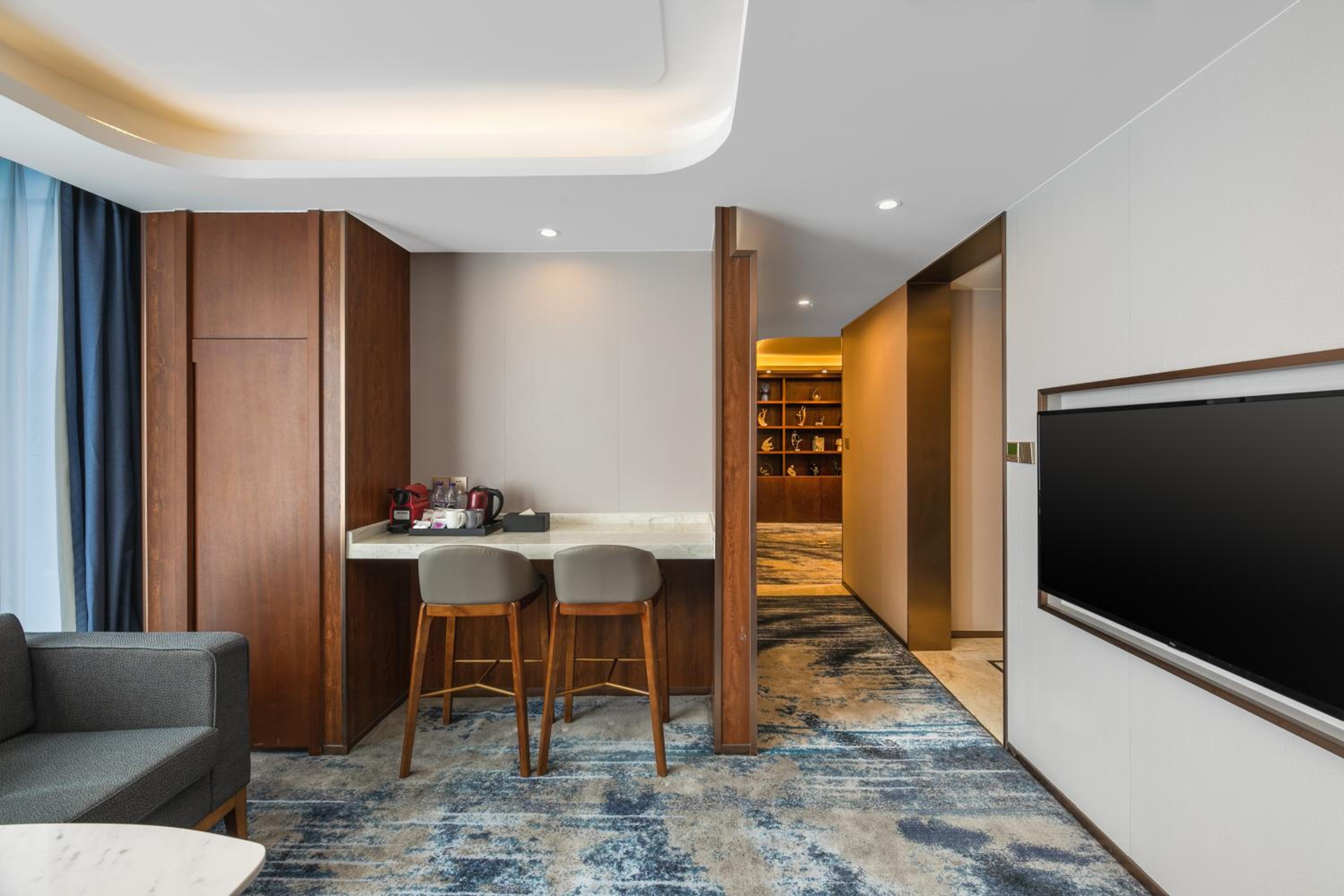 One-Bedroom Suite photo 1