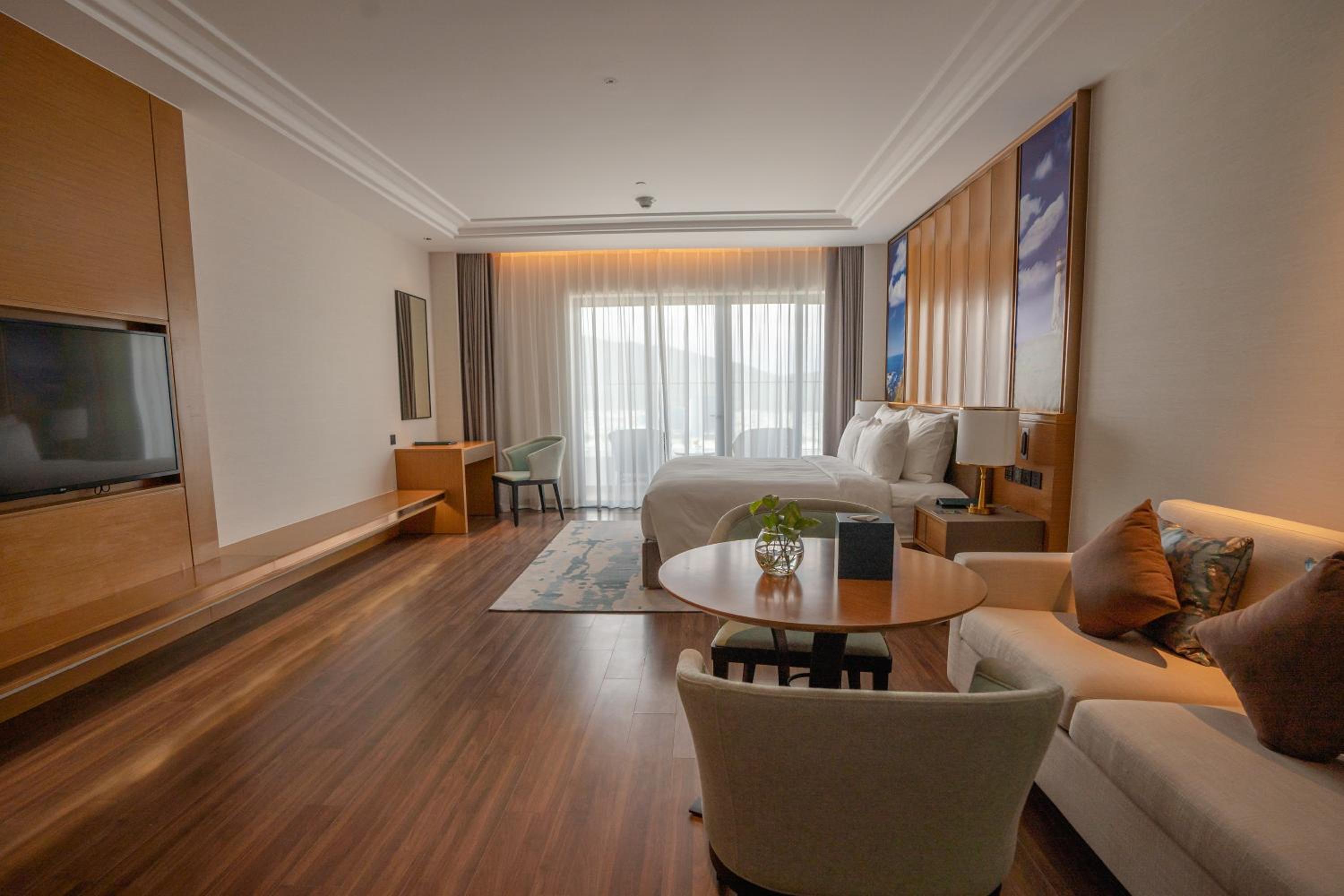 ​Two-bedroom Family Oceanview - Photo 4