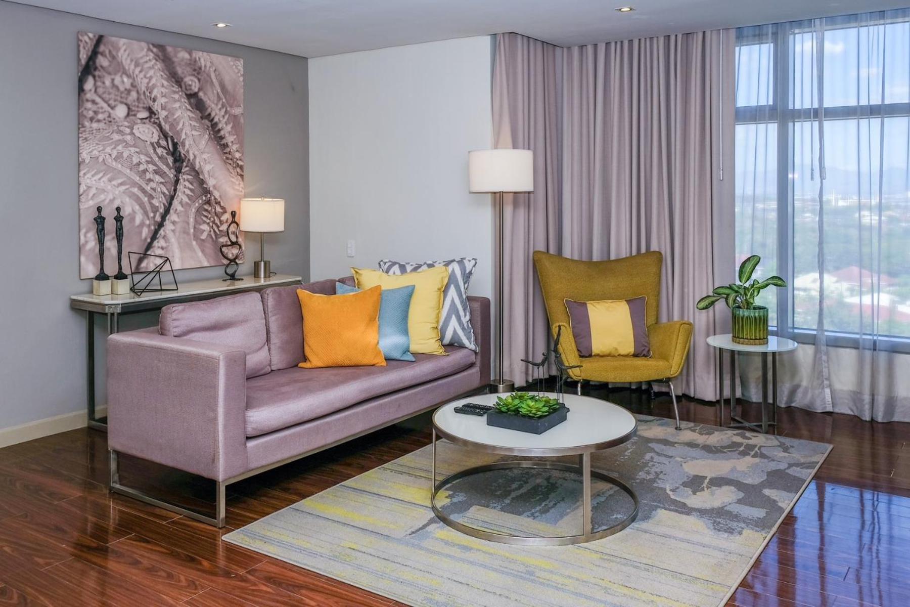 One Bedroom Premier photo 3