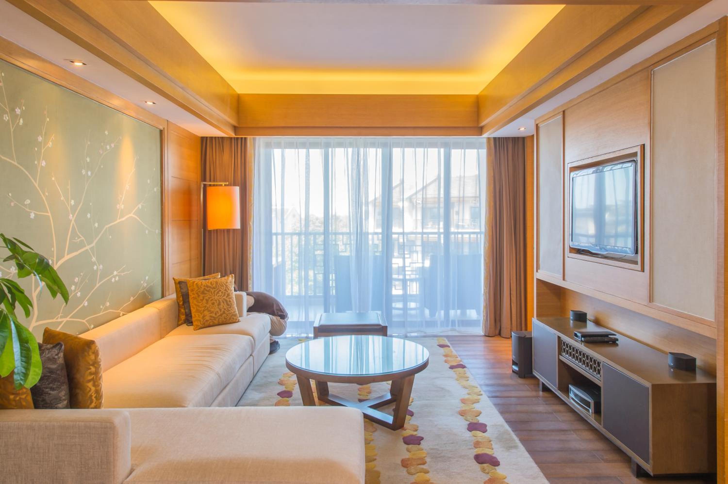 Deluxe Suite, Concierge lounge access, 1 Bedroom Suite - Photo 3