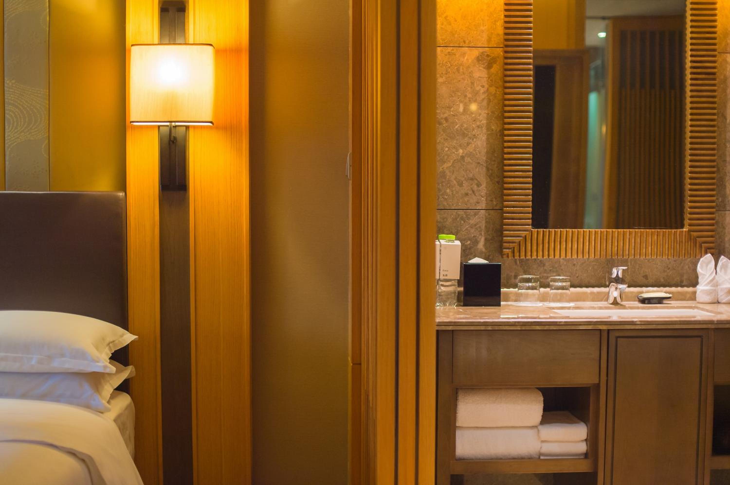 Club King Room, Concierge level, Guest room, 1 King photo 2
