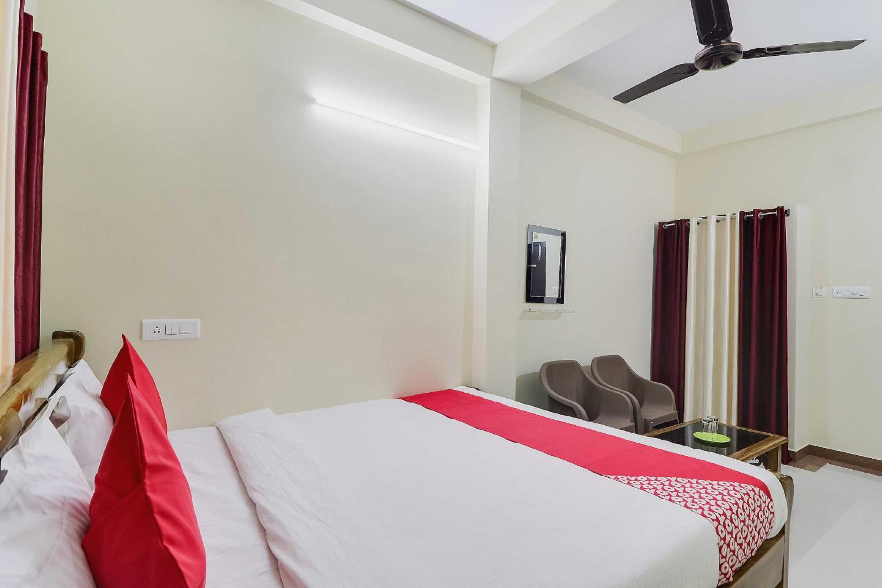 Deluxe Triple Room photo 2