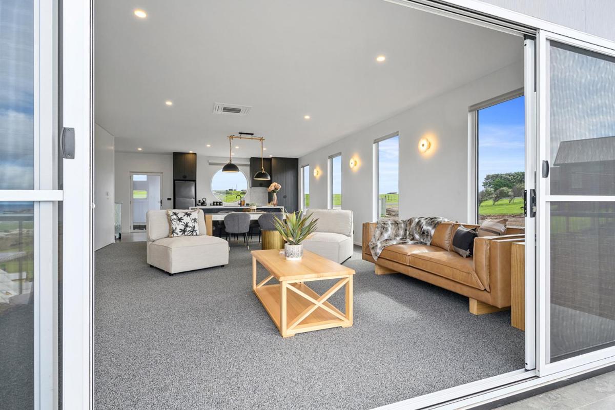 Villa with Sea View photo 1