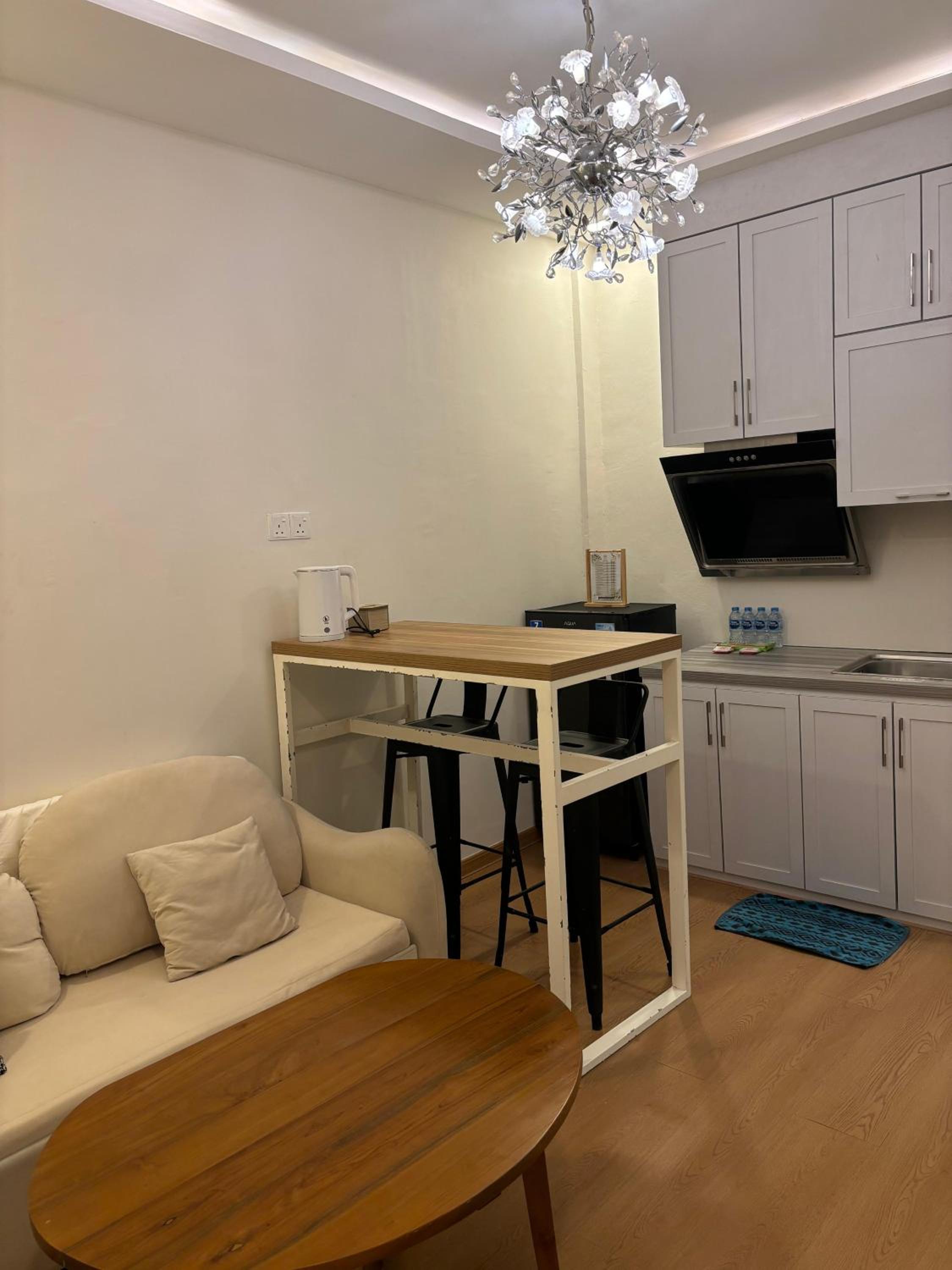 Family Room with Private Bathroom photo 3